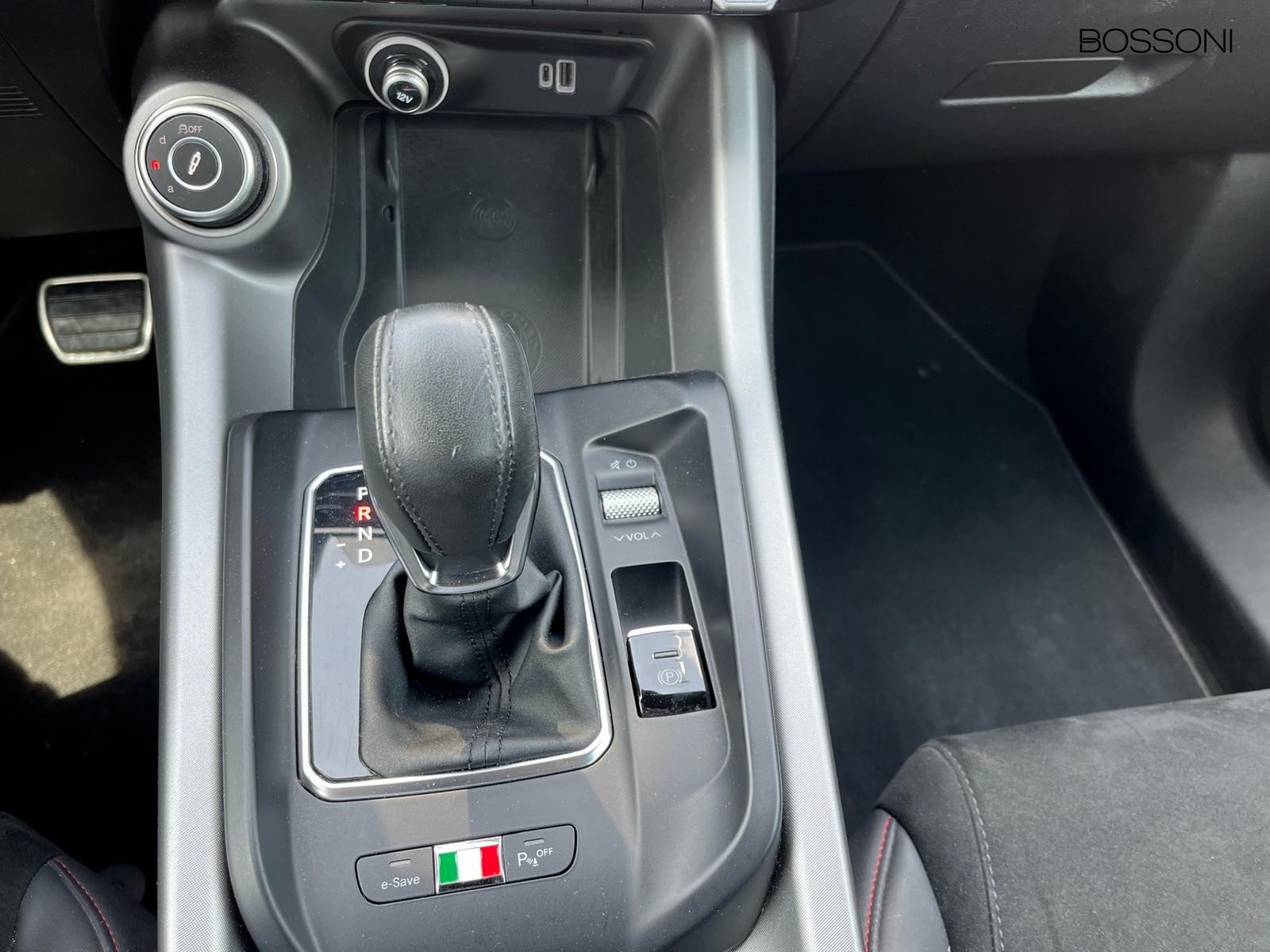 9 - Alfa Romeo Tonale 1.3 plug in hybrid 280cv veloce q4 at6