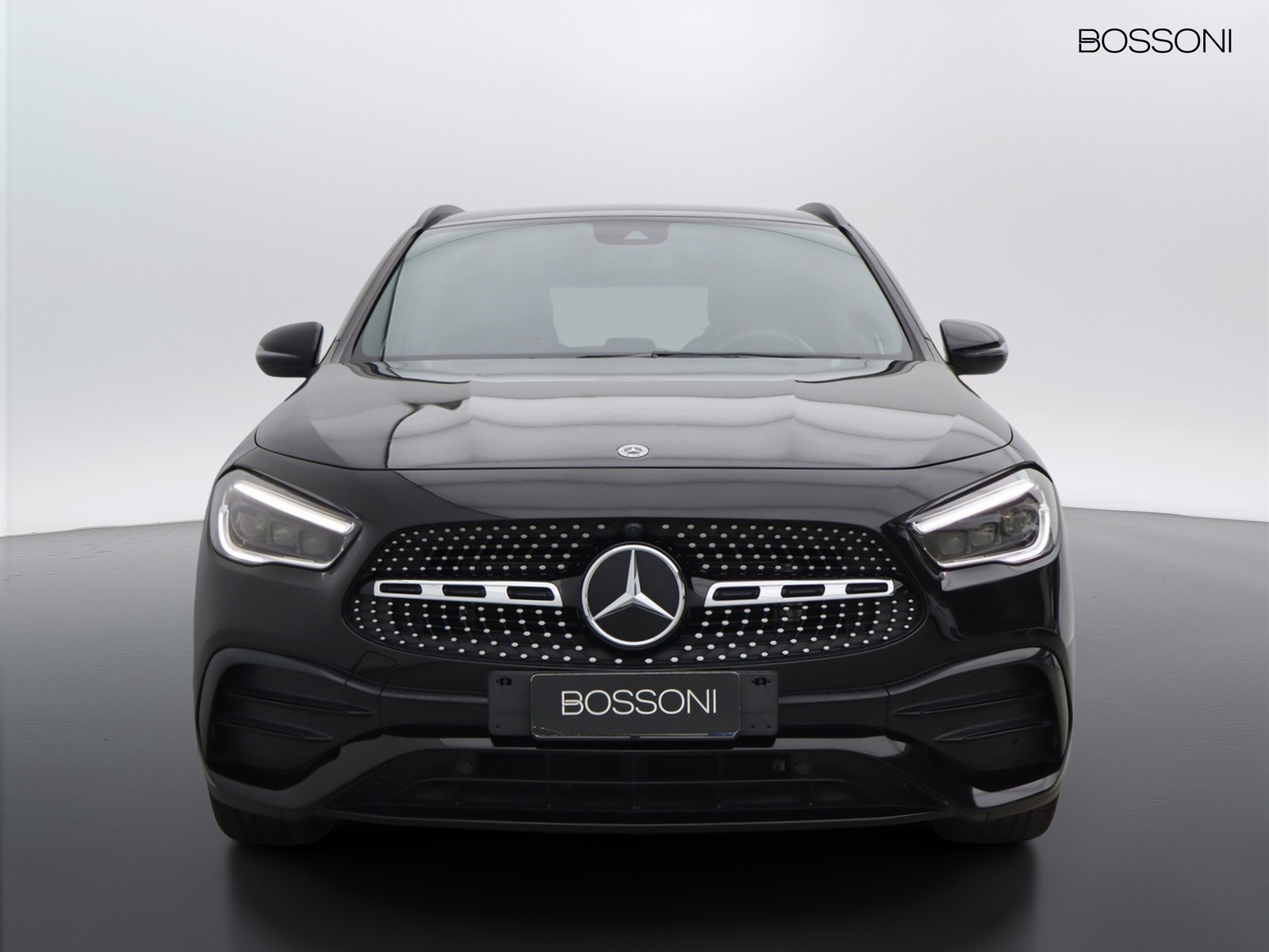 2 - Mercedes GLA 200 d premium 4matic 8g-dct