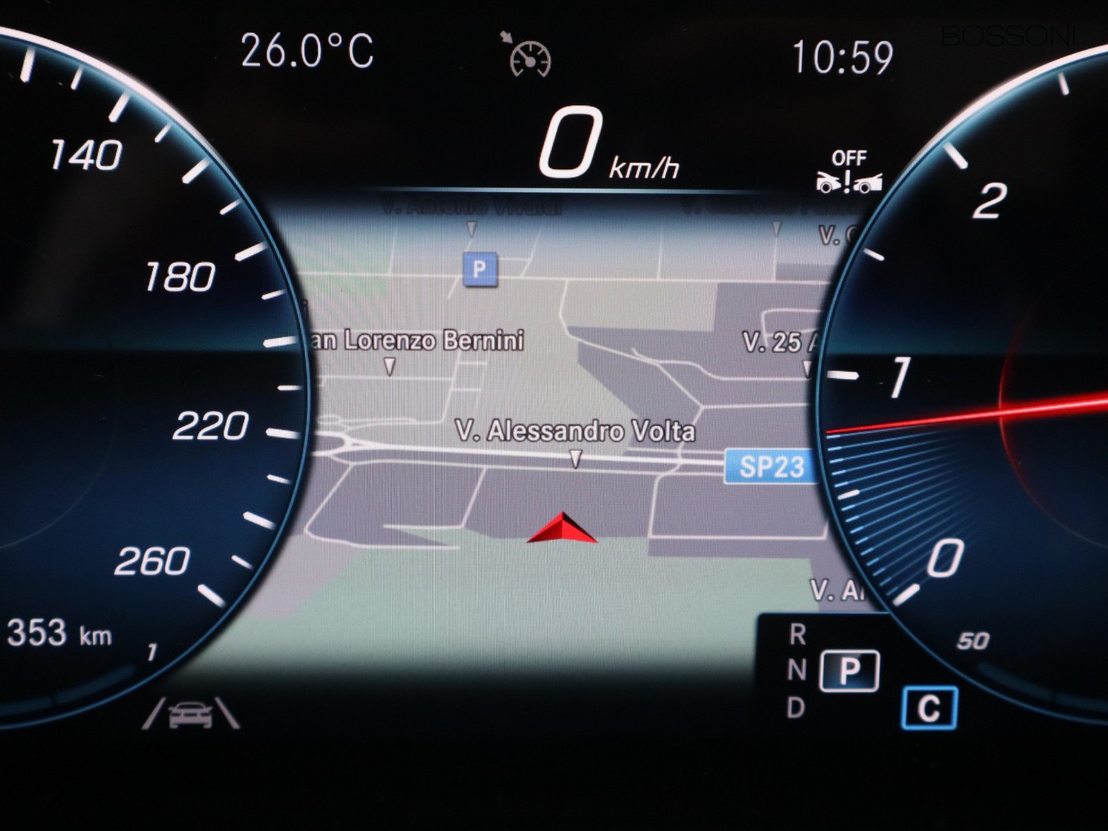 15 - Mercedes GLA 200 d premium 4matic 8g-dct