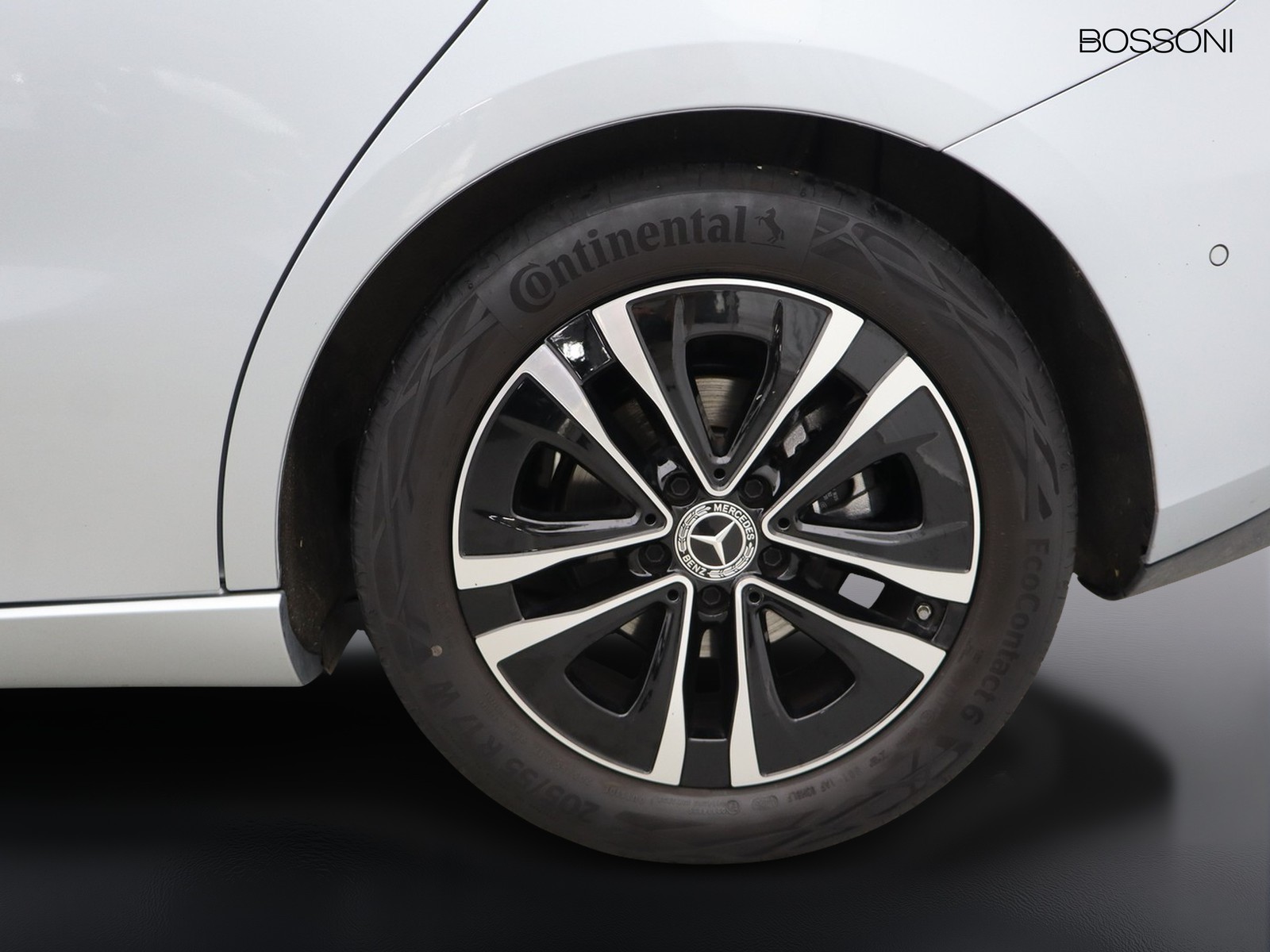4 - Mercedes Classe B 180 d street edition 8g-dct