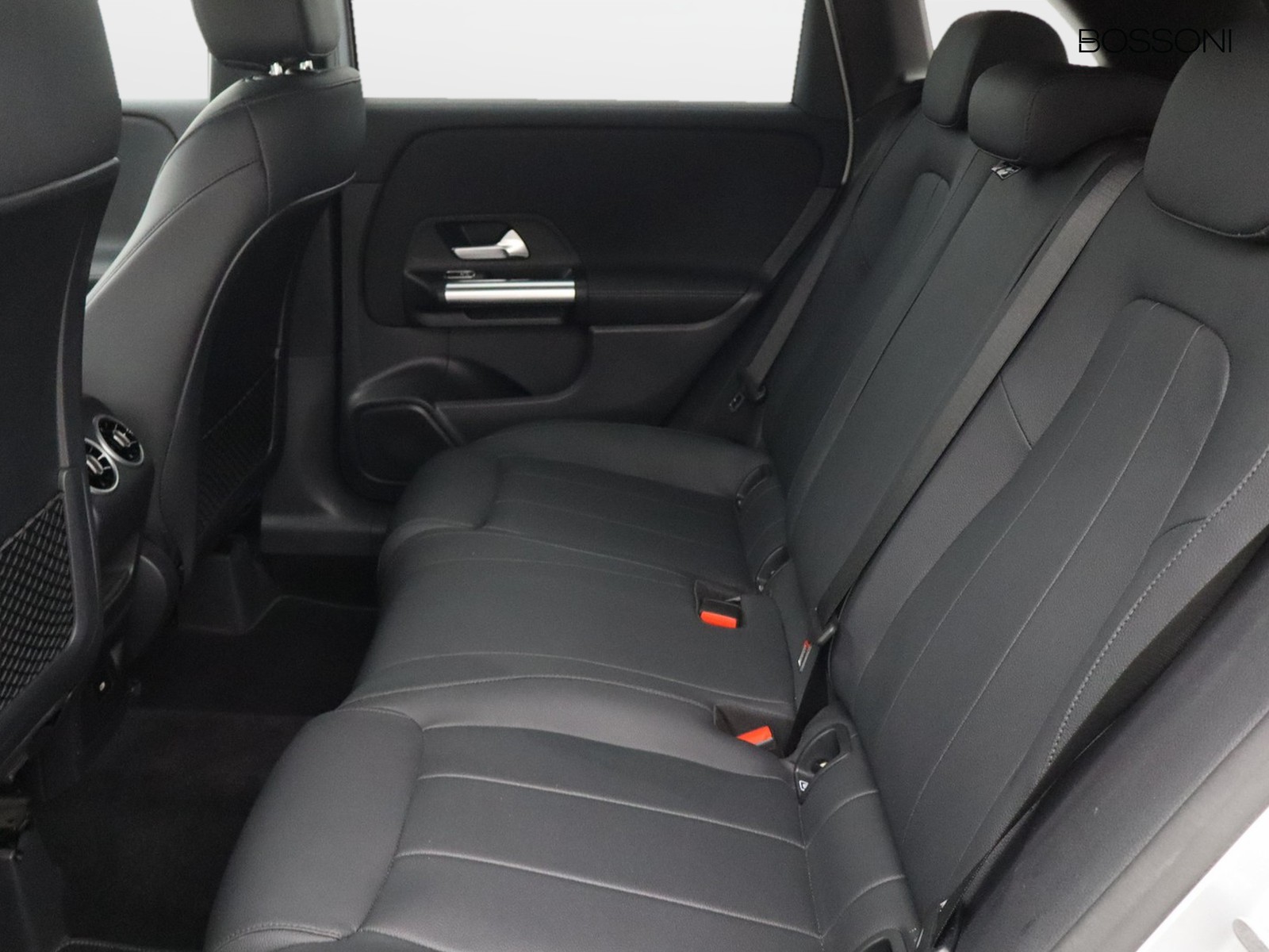 8 - Mercedes Classe B 180 d street edition 8g-dct