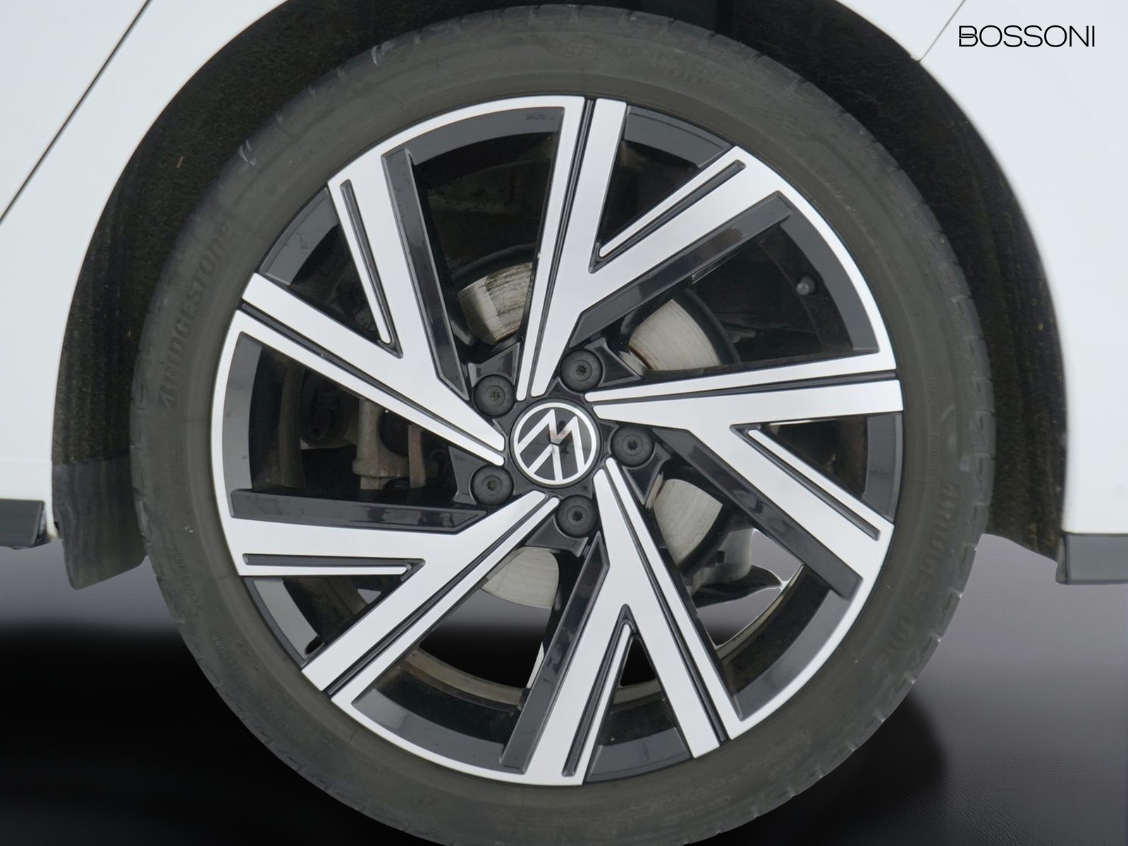 12 - Volkswagen Golf 1.5 etsi evo act 150cv r-line dsg