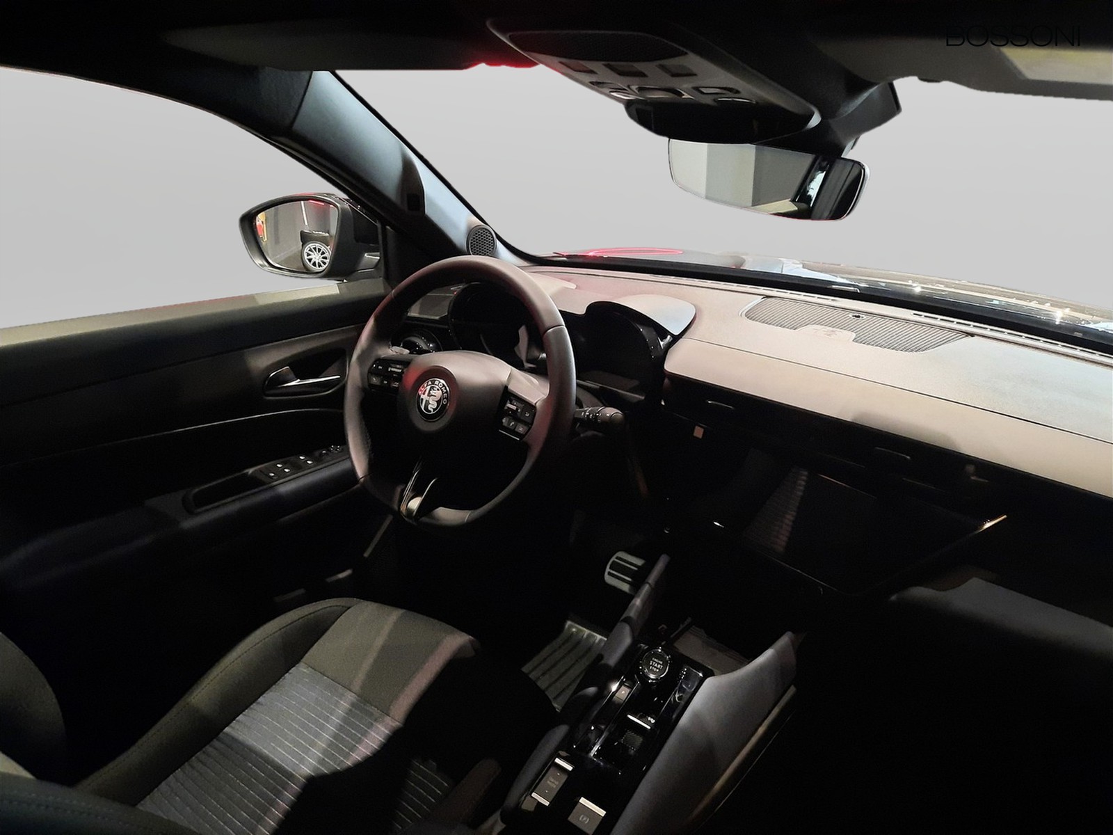 5 - Alfa Romeo Junior 1.2 hybrid 145cv ibrida edct6