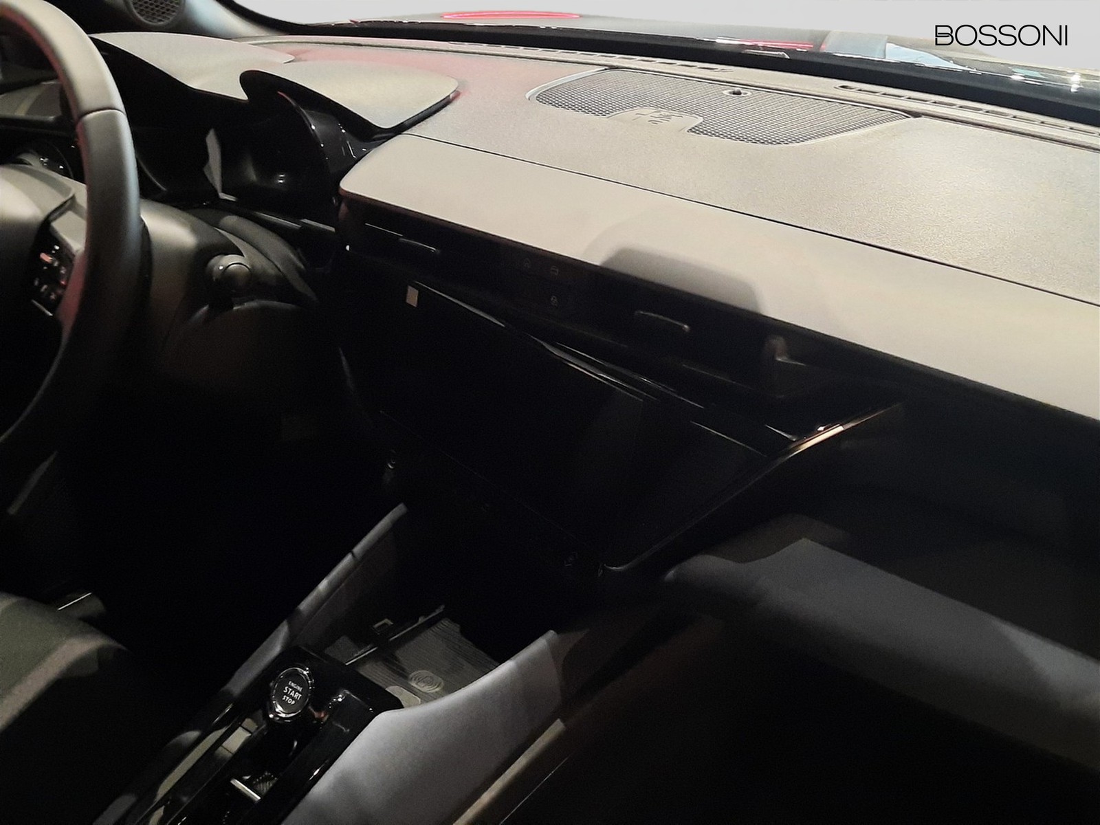 8 - Alfa Romeo Junior 1.2 hybrid 145cv ibrida edct6