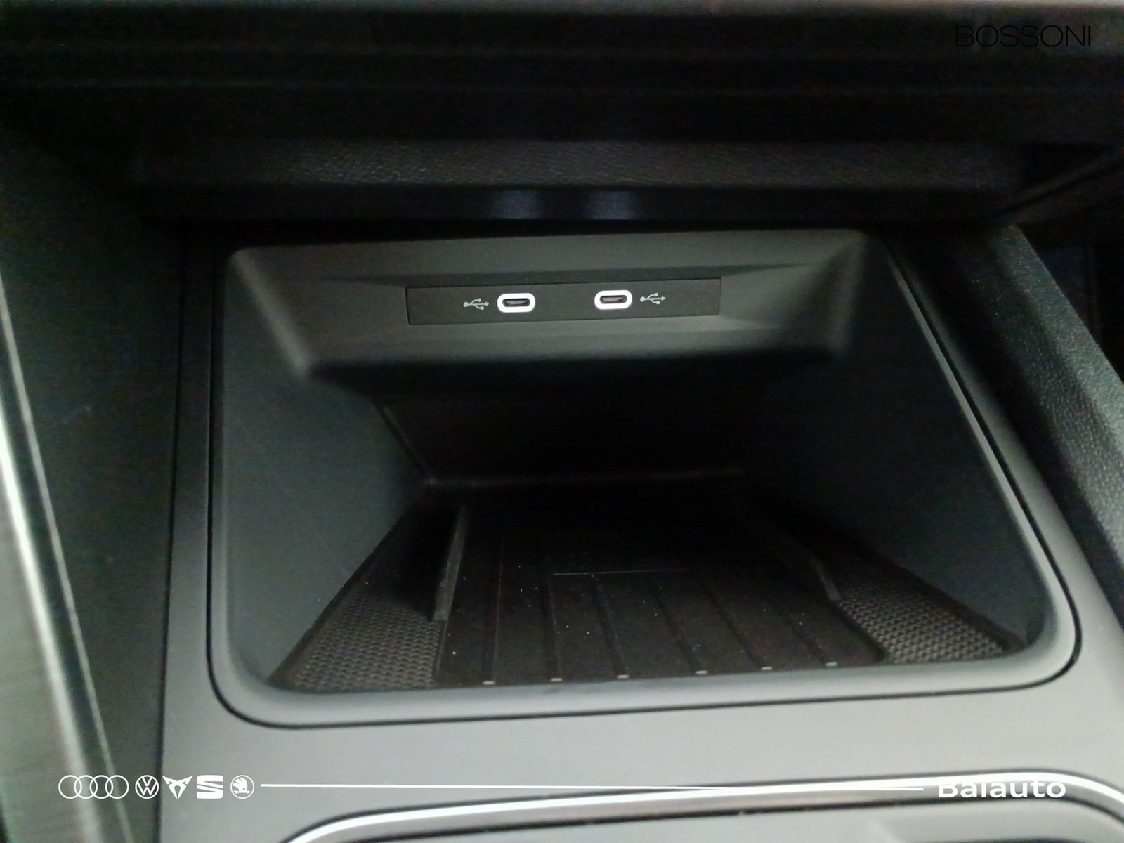 12 - CUPRA Formentor 1.4 e-hybrid 204cv dsg