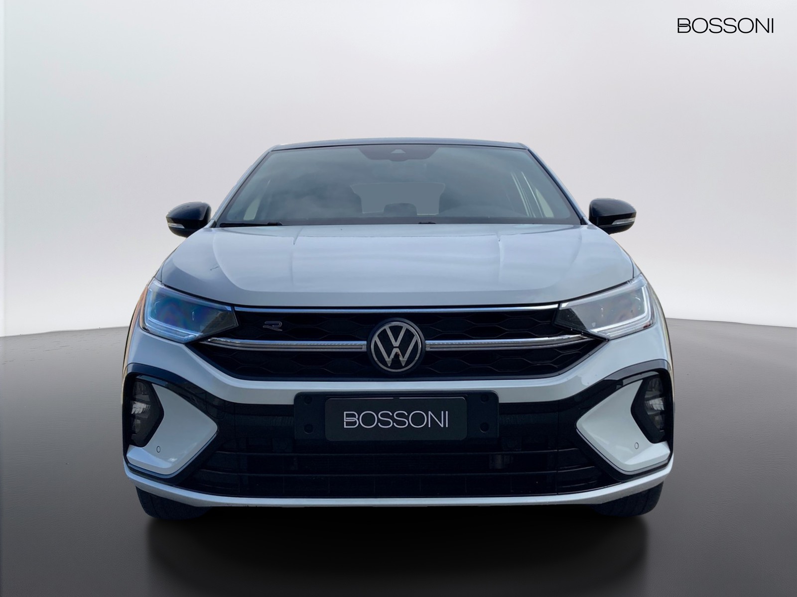 2 - Volkswagen Taigo 1.0 tsi 110cv r-line
