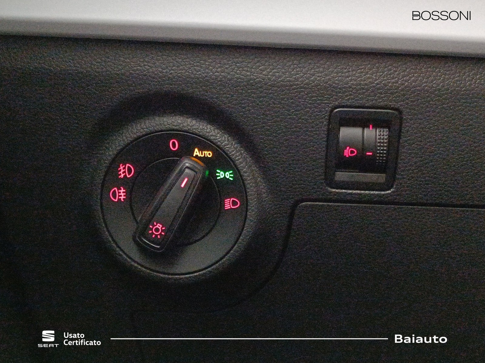 16 - SEAT Ibiza 5 porte 1.0 ecotsi 95cv black edition