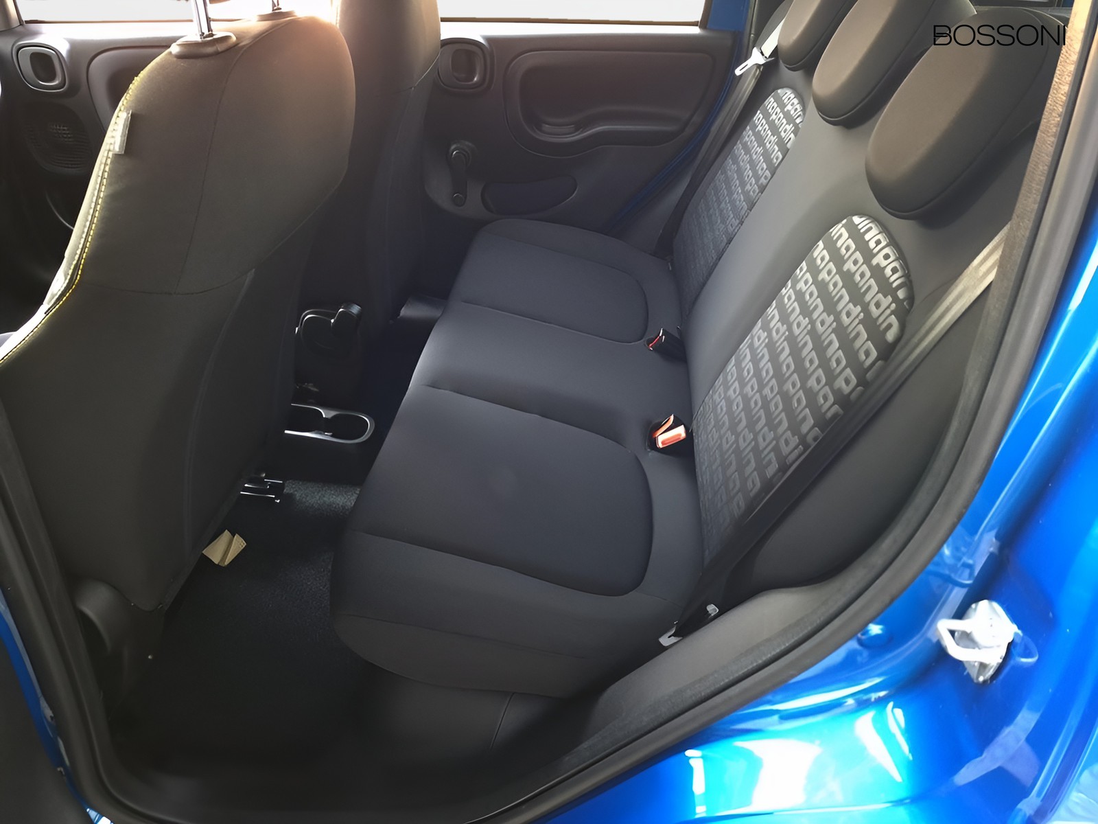 12 - Fiat Pandina cross 1.0 firefly hybrid 65cv cross s&s