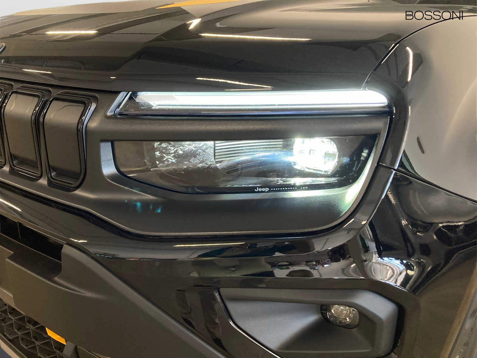 21 - Jeep Avenger 1.2 turbo e-hybrid mhev 145cv the north face 4xe