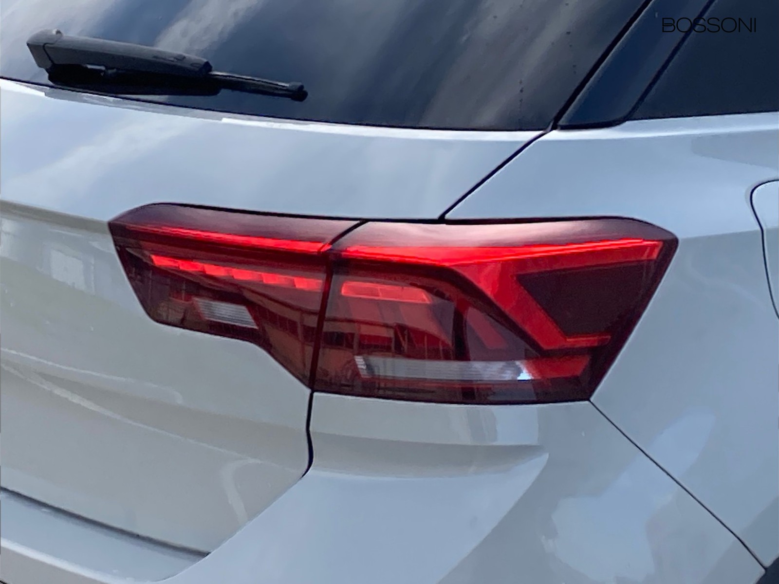 21 - Volkswagen T-Roc 1.0 tsi 110cv style