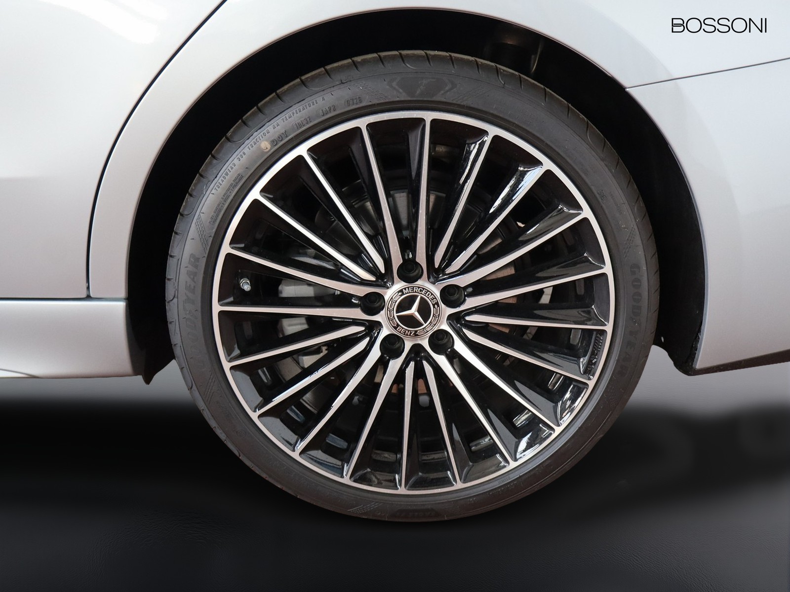 4 - Mercedes Classe C berlina 300 d mild hybrid amg line premium 4matic 9g-tronic