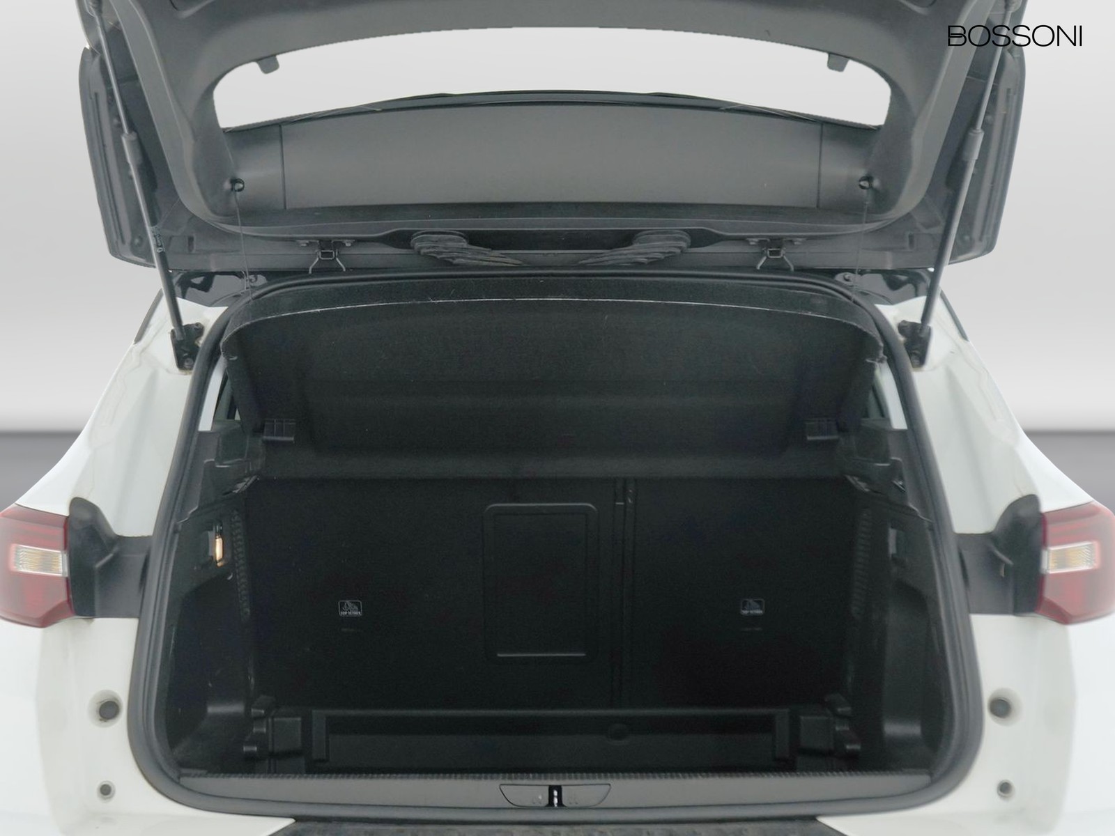 10 - Opel Grandland 1.2 business elegance s&s