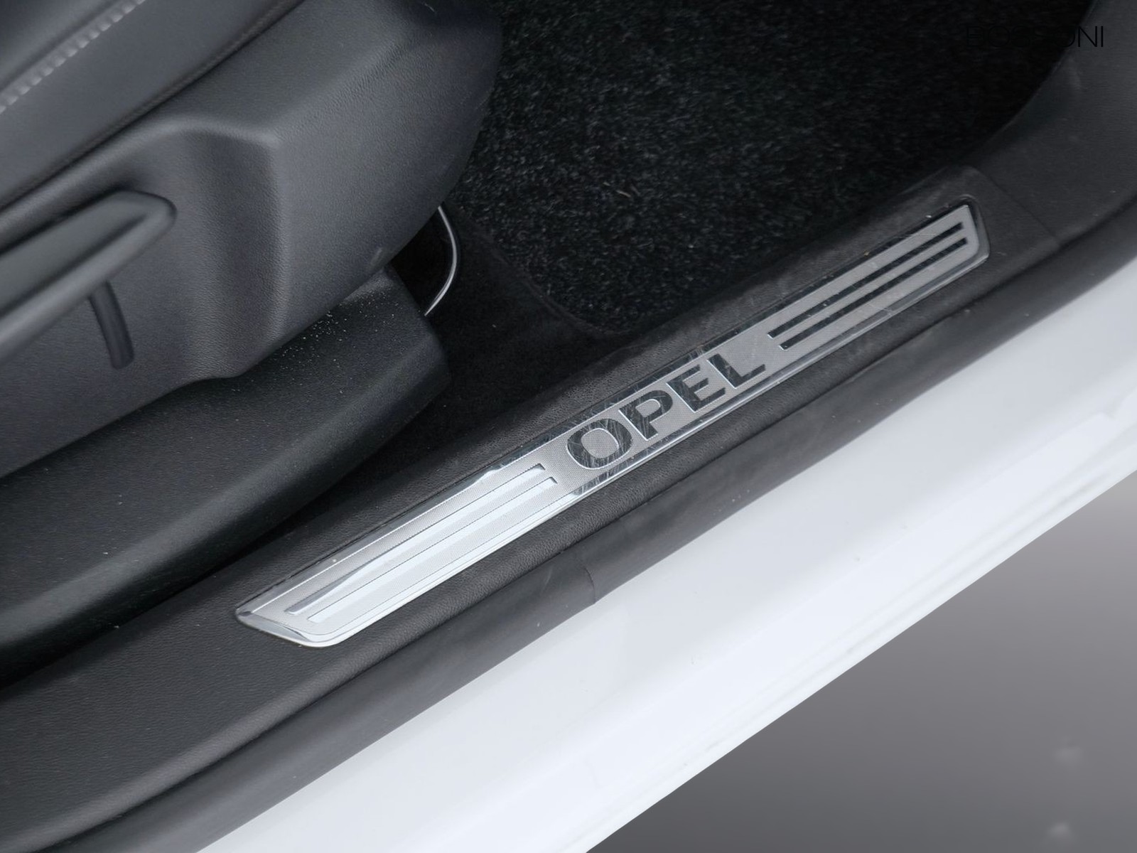 20 - Opel Grandland 1.2 business elegance s&s
