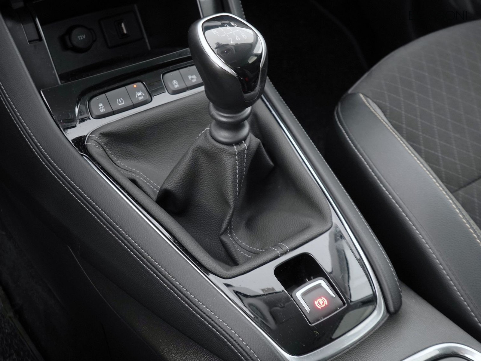 23 - Opel Grandland 1.2 business elegance s&s
