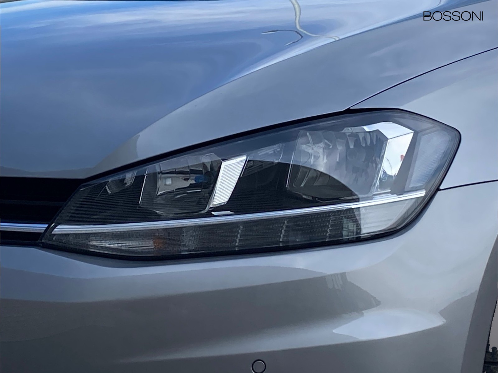 16 - Volkswagen Golf 5 porte 1.6 tdi bluemotion 115cv executive
