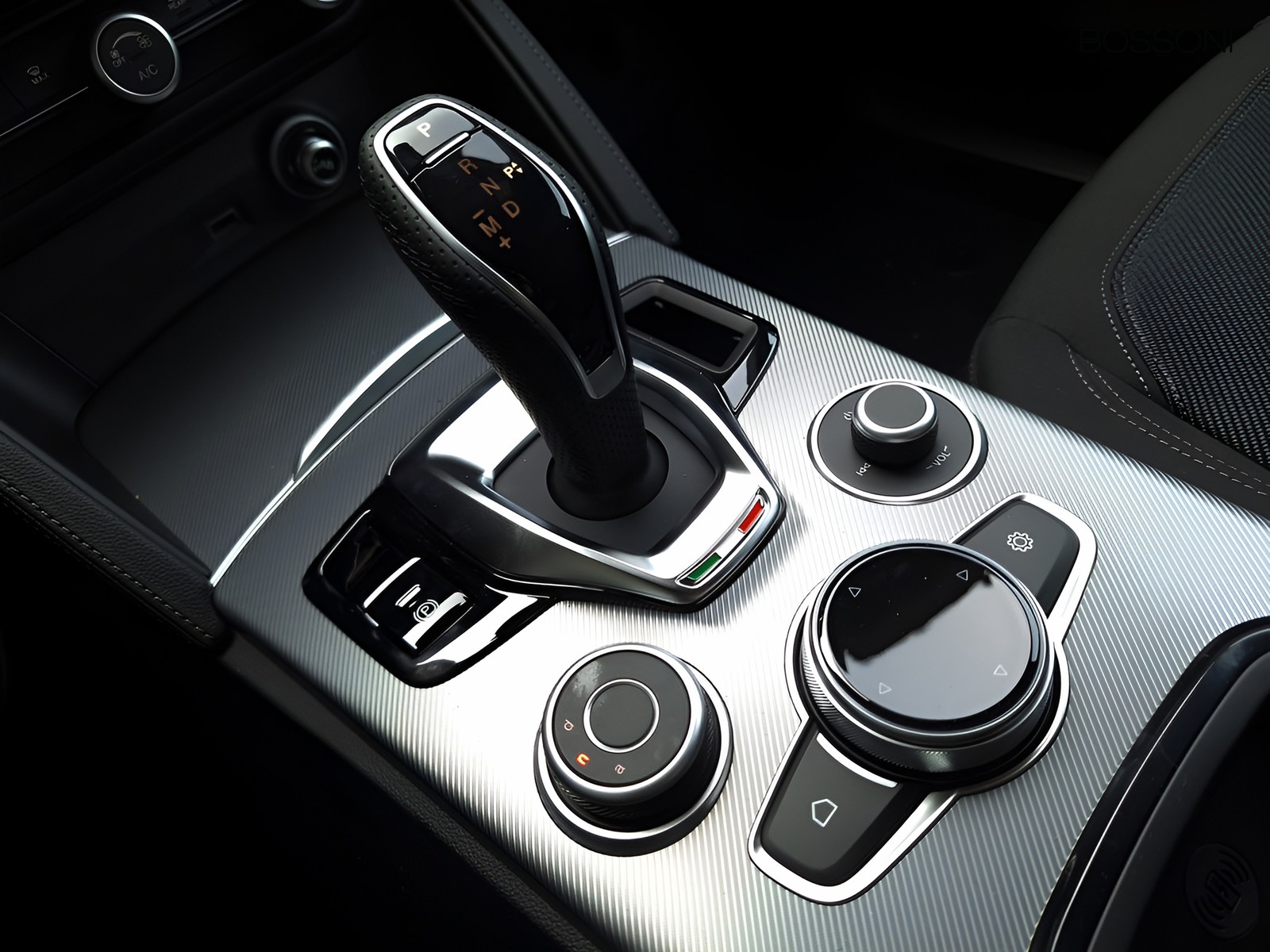 18 - Alfa Romeo Stelvio 2.2 turbo 210cv sprint q4 at8