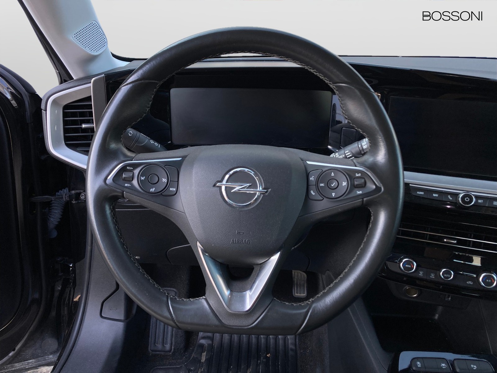 11 - Opel Mokka 1.2 t 100cv elegance s&s