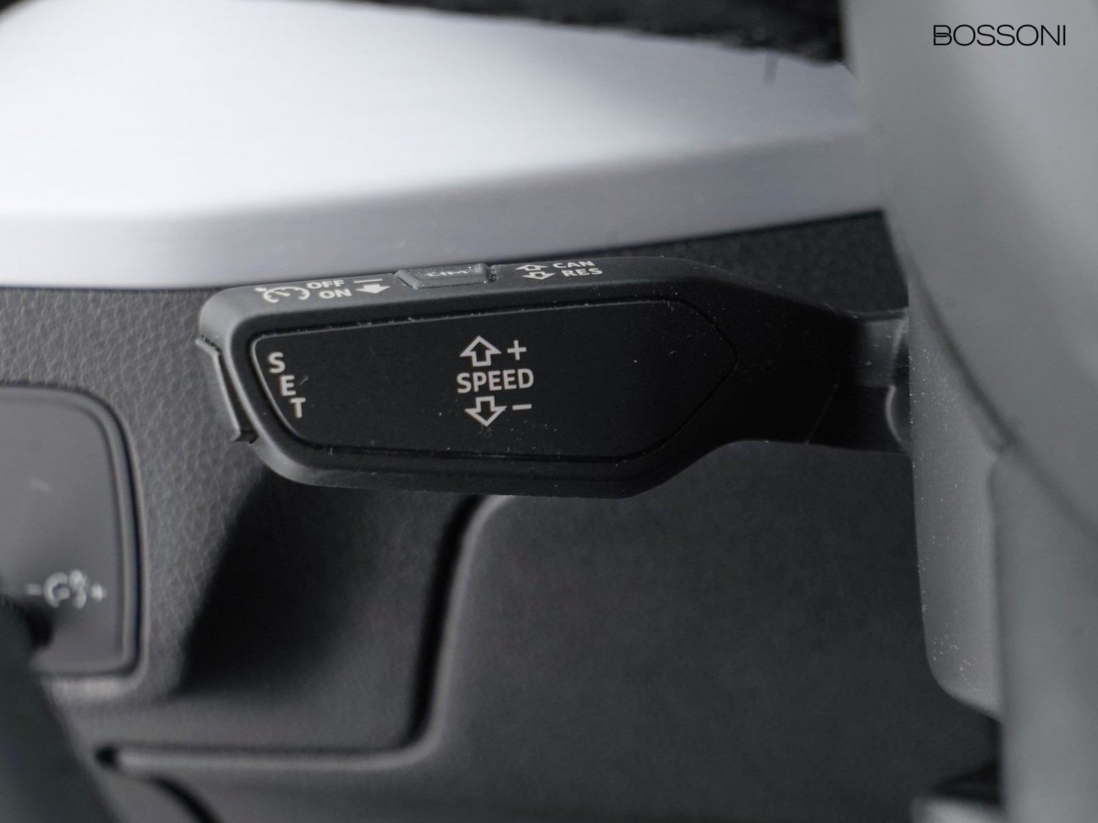24 - Audi Q2 30 1.0 tfsi 116cv business advanced