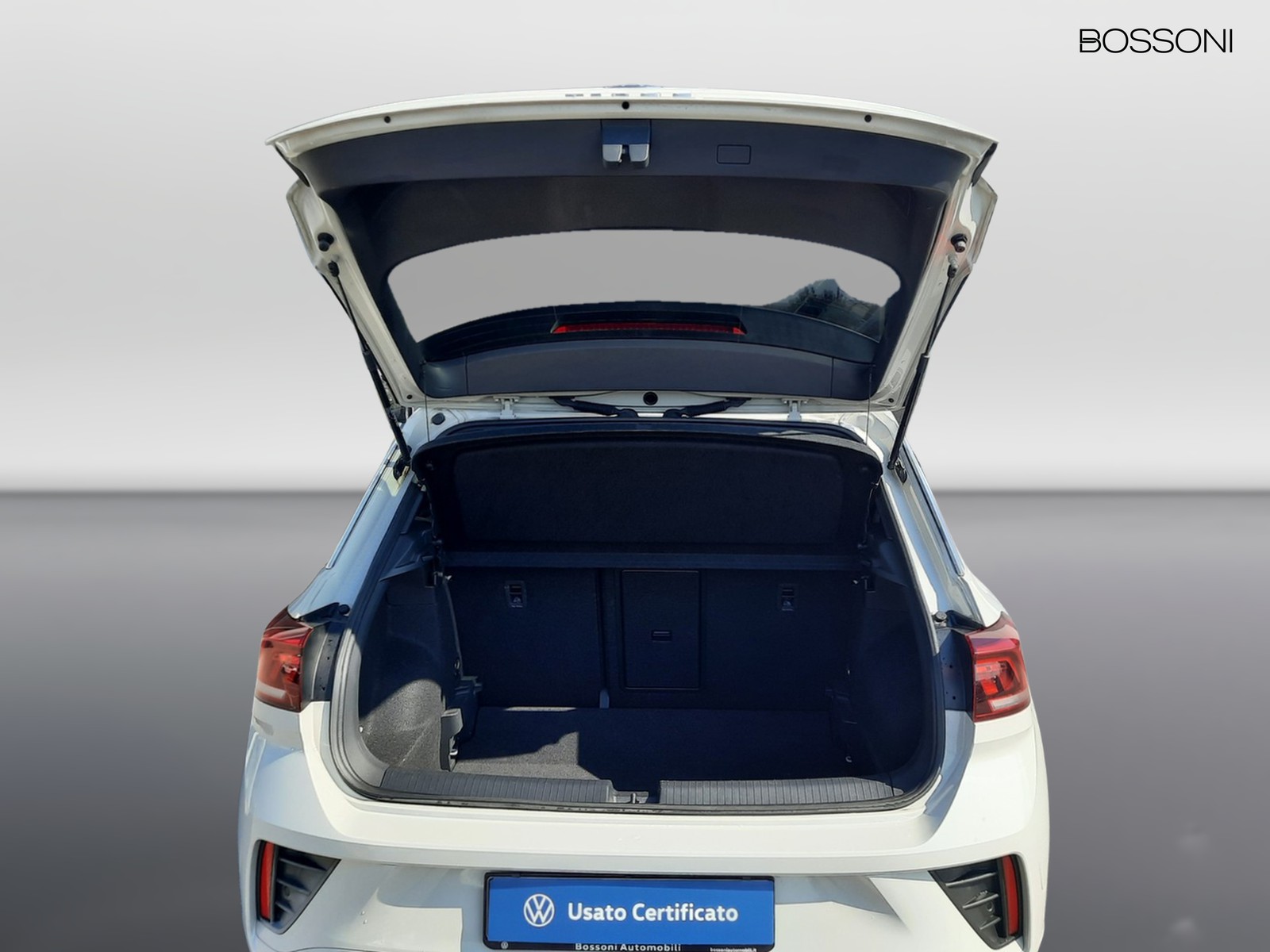 18 - Volkswagen T-Roc 1.0 tsi 110cv r line