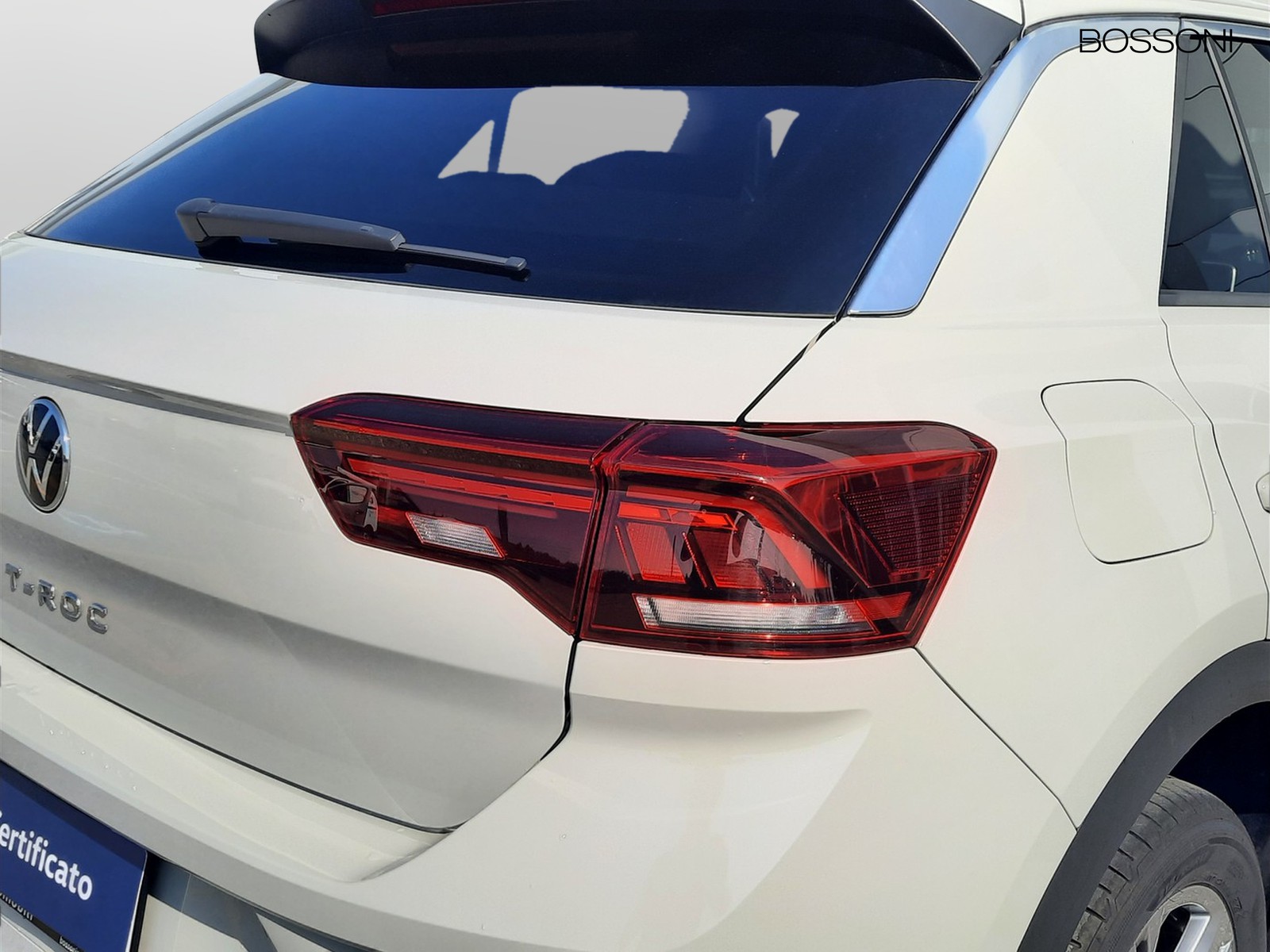 23 - Volkswagen T-Roc 1.0 tsi 110cv r line