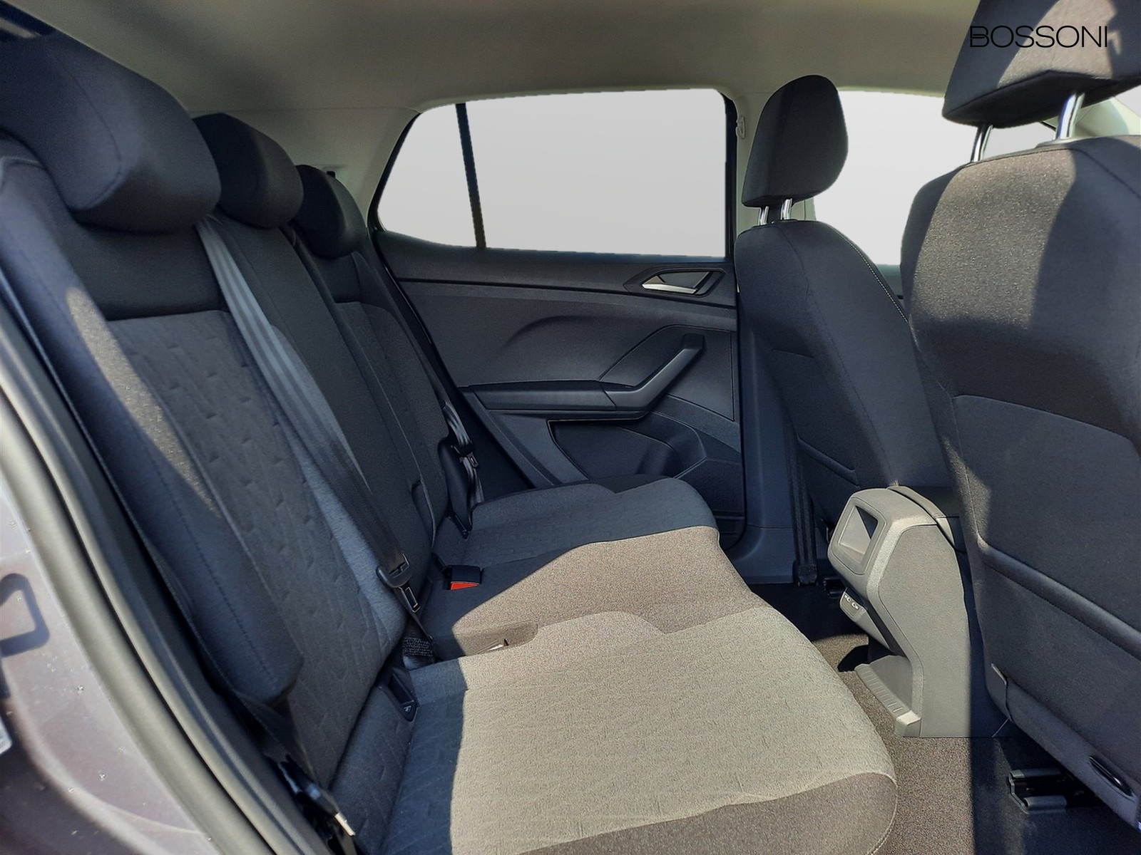 10 - Volkswagen T-Cross 1.0 tsi 95cv edition plus