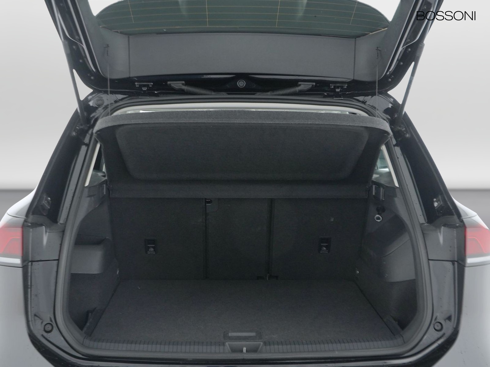 10 - Volkswagen Tiguan 2.0 tdi scr 150cv life dsg