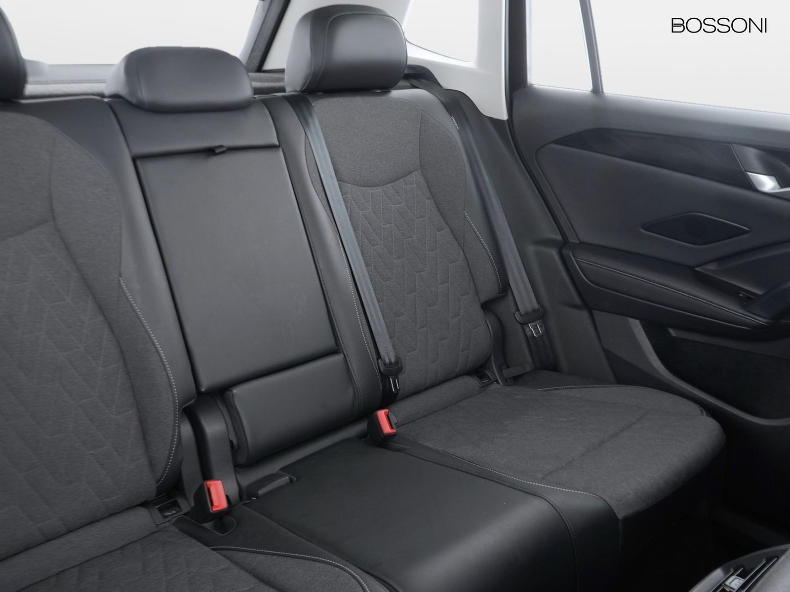 21 - Volkswagen Tiguan 2.0 tdi scr 150cv life dsg