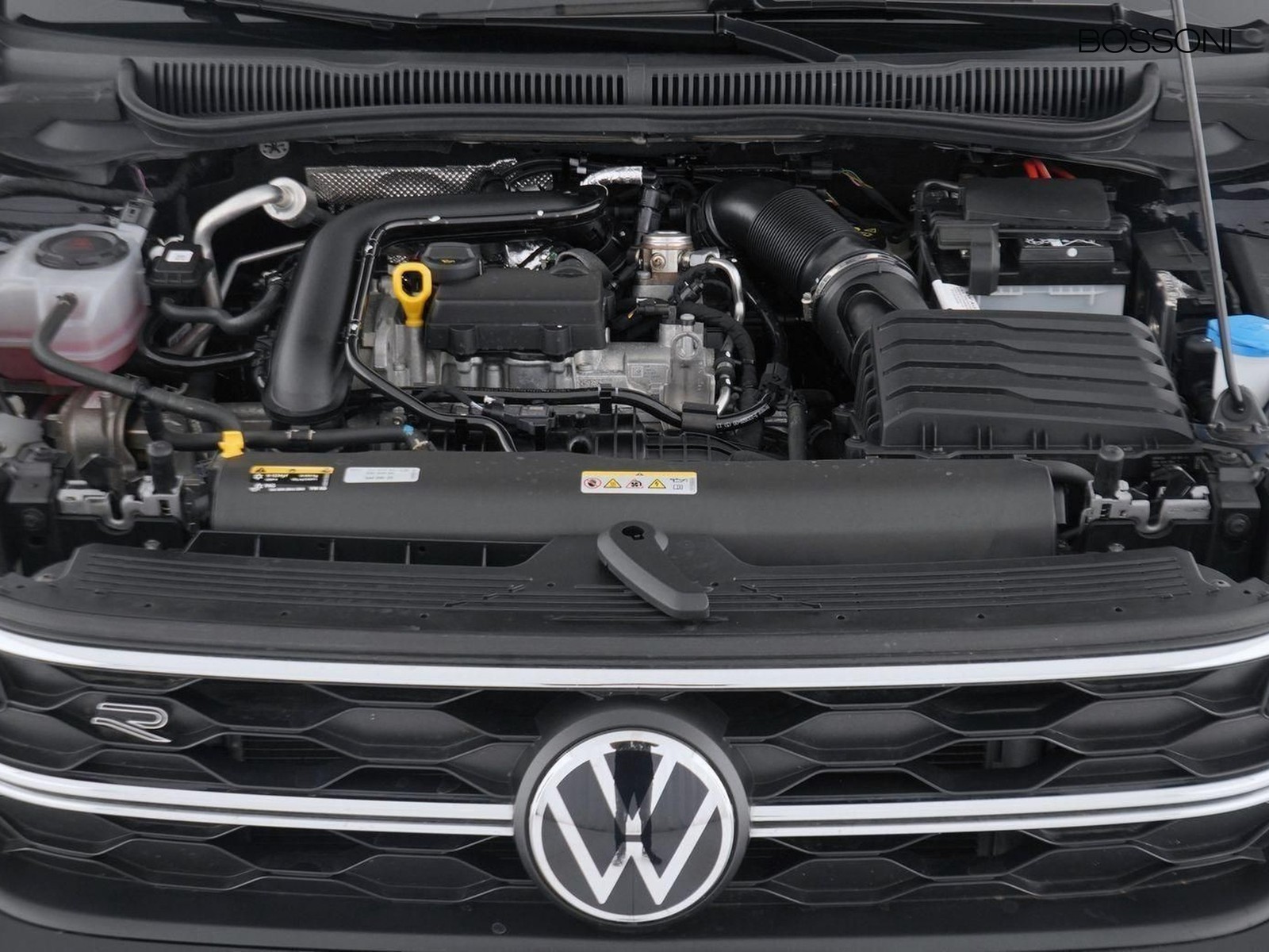 11 - Volkswagen Taigo 1.0 tsi 115cv r-line