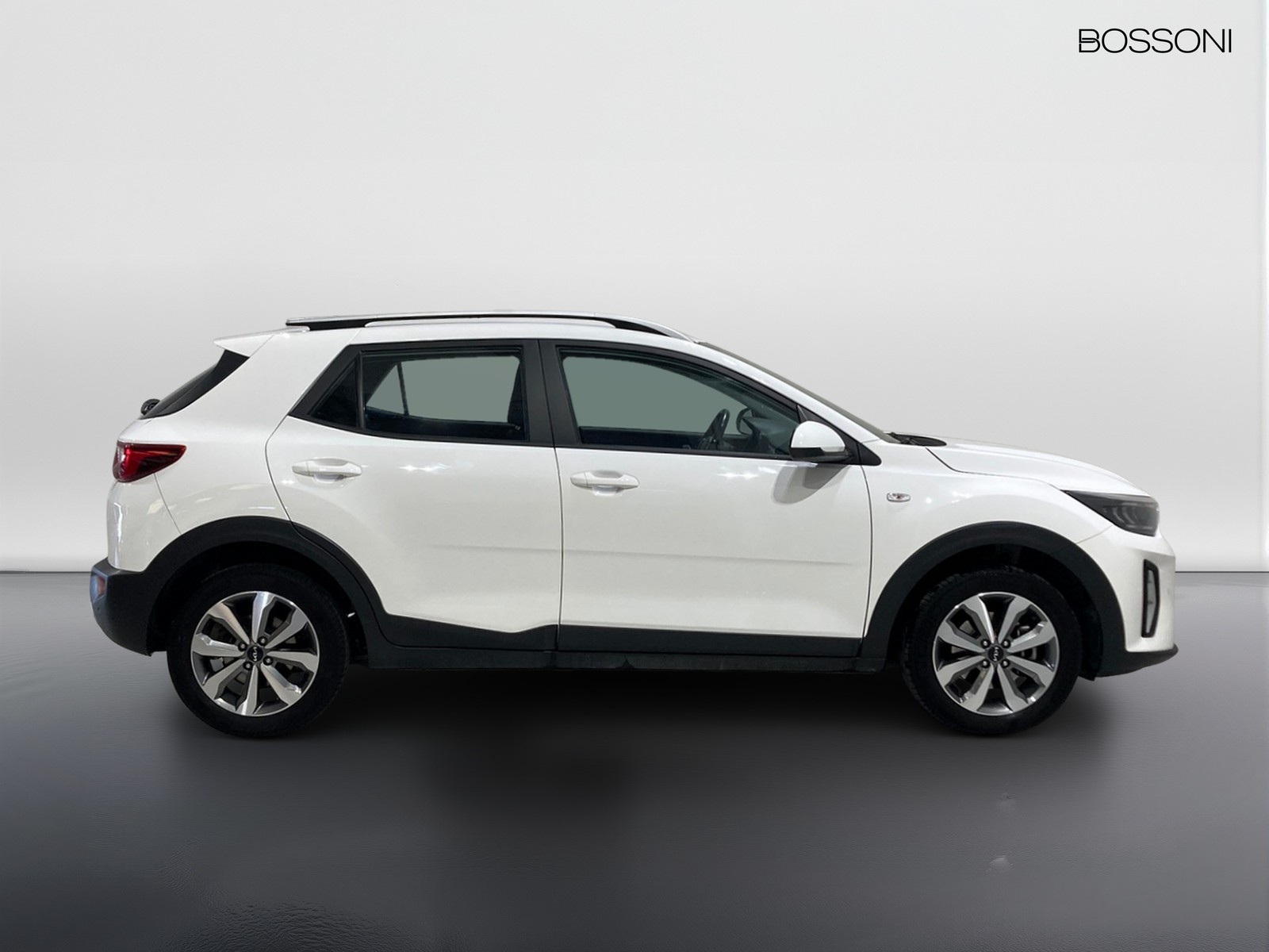 5 - Kia Stonic 1.2 dpi 84cv urban techno&design pack 2wd