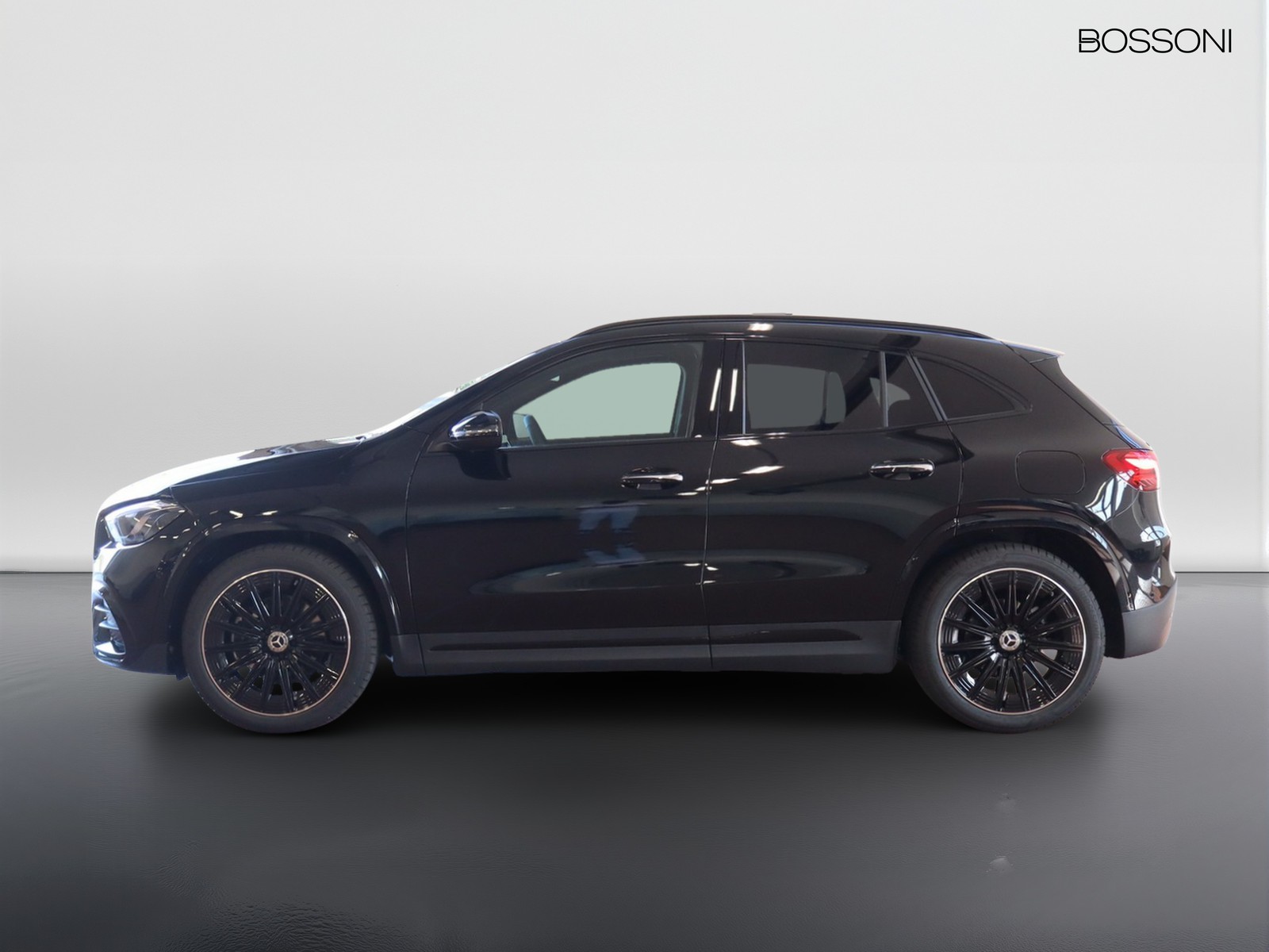 3 - Mercedes GLA 200 d amg line extra 8g-dct