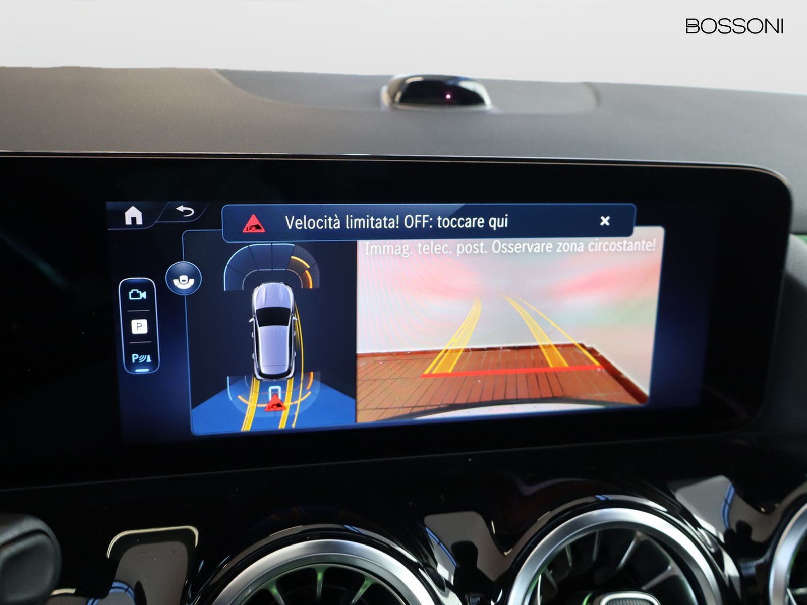 11 - Mercedes GLA 200 d amg line extra 8g-dct