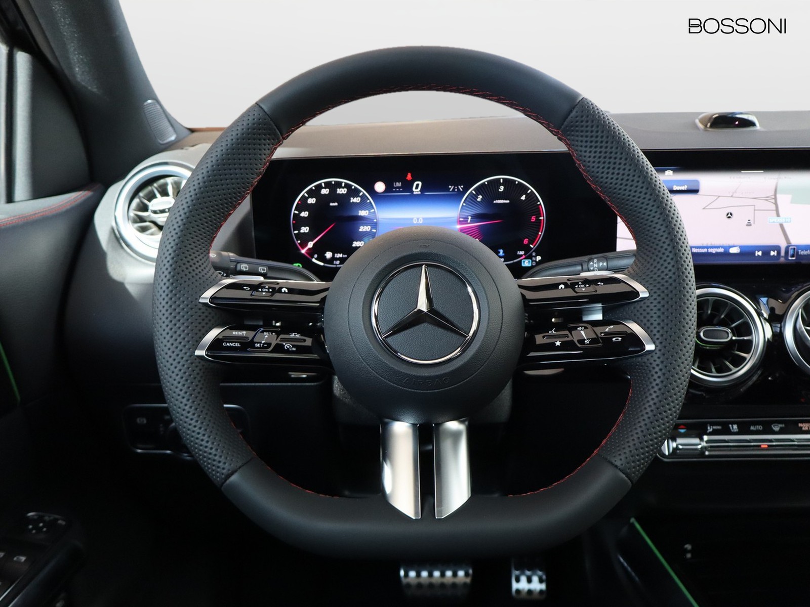17 - Mercedes GLA 200 d amg line extra 8g-dct