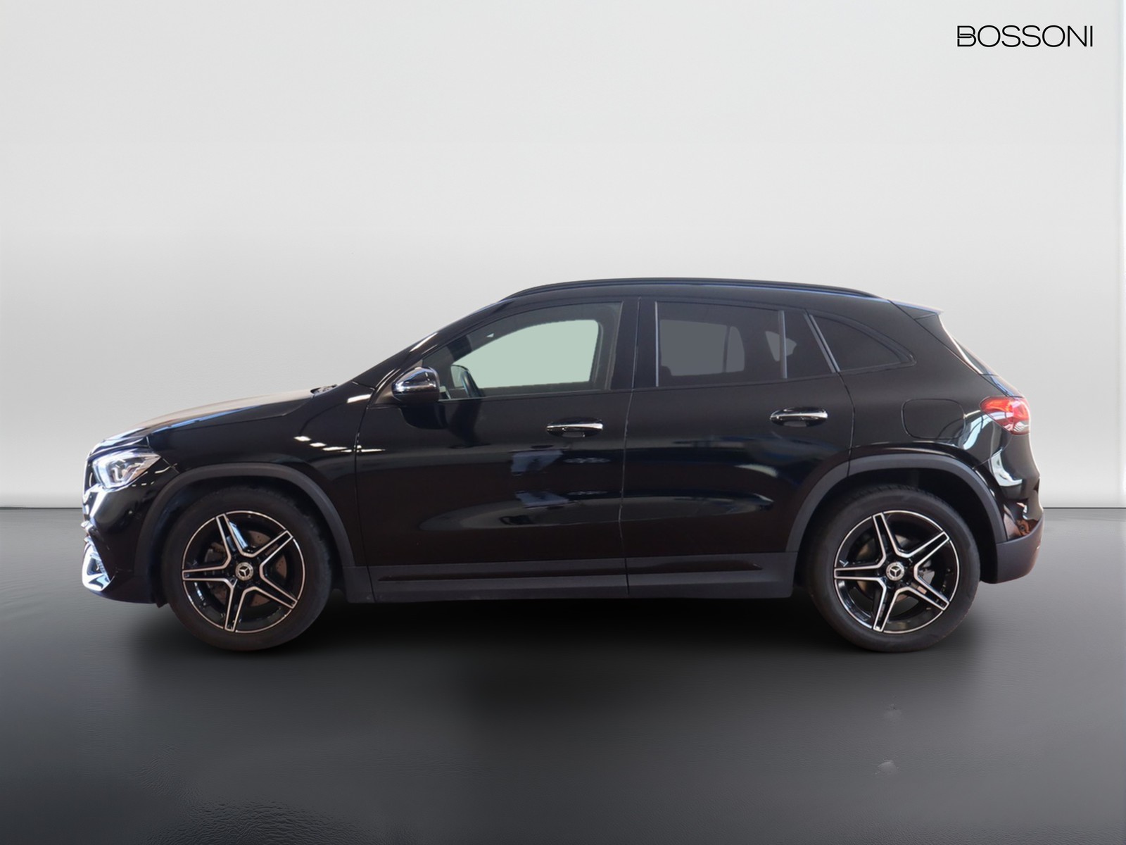 3 - Mercedes GLA 200 d premium 8g-dct