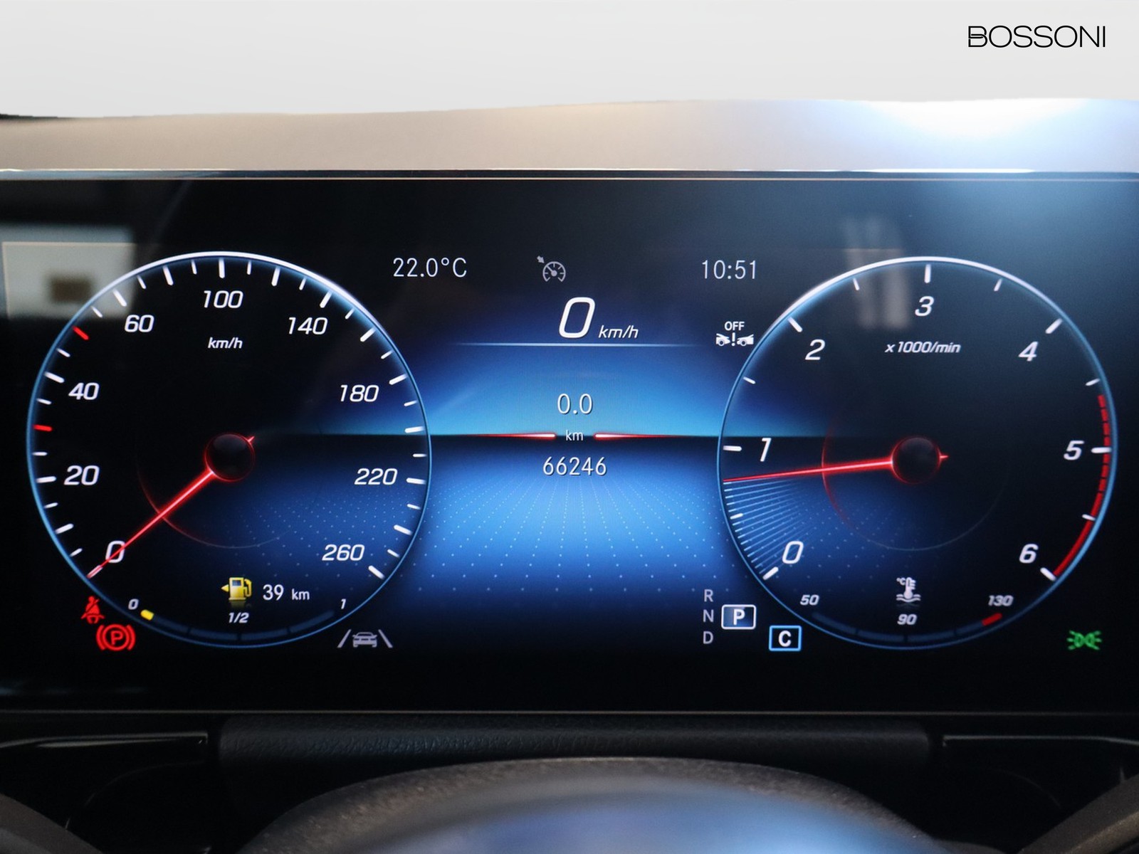 9 - Mercedes GLA 200 d premium 8g-dct