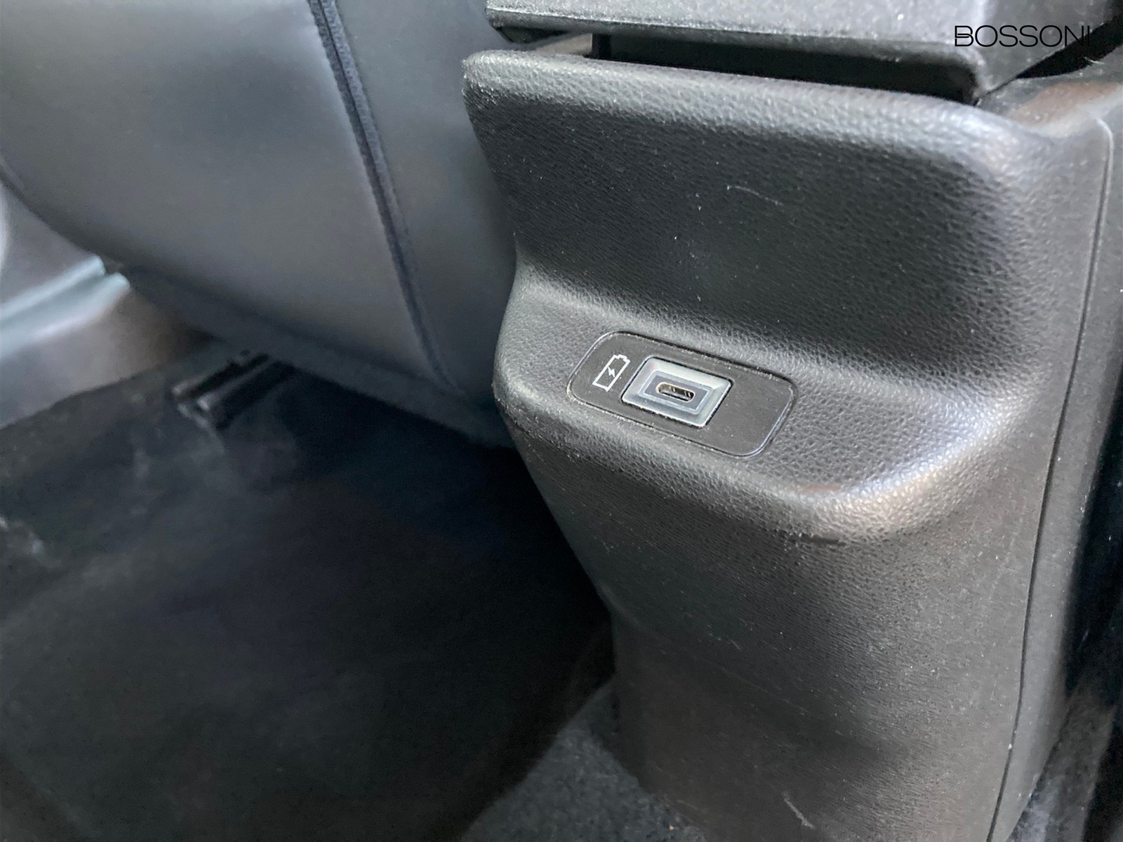 9 - Jeep Avenger 1.2 turbo 100cv altitude fwd