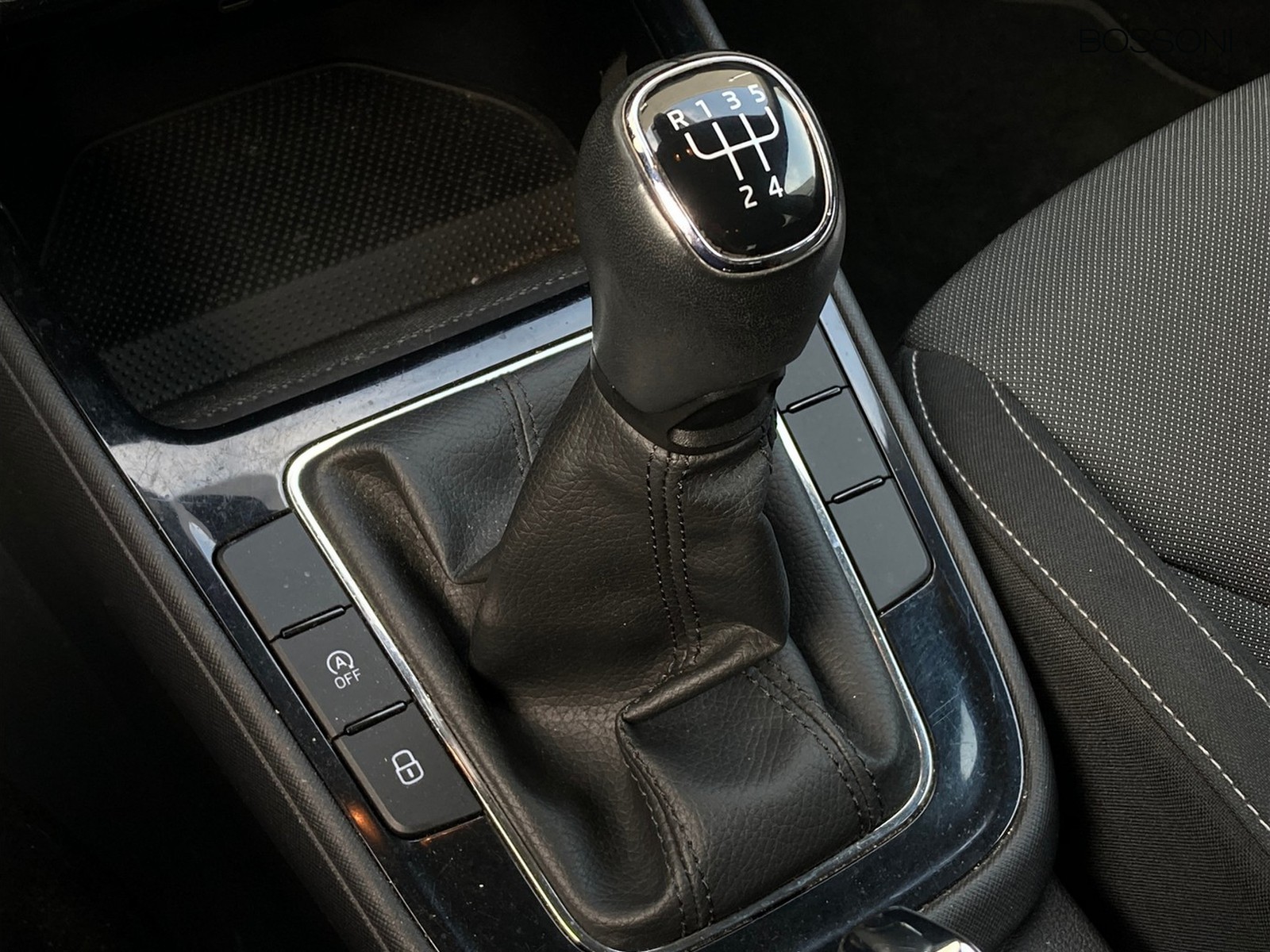 16 - Skoda Fabia 1.0 mpi evo 80cv ambition