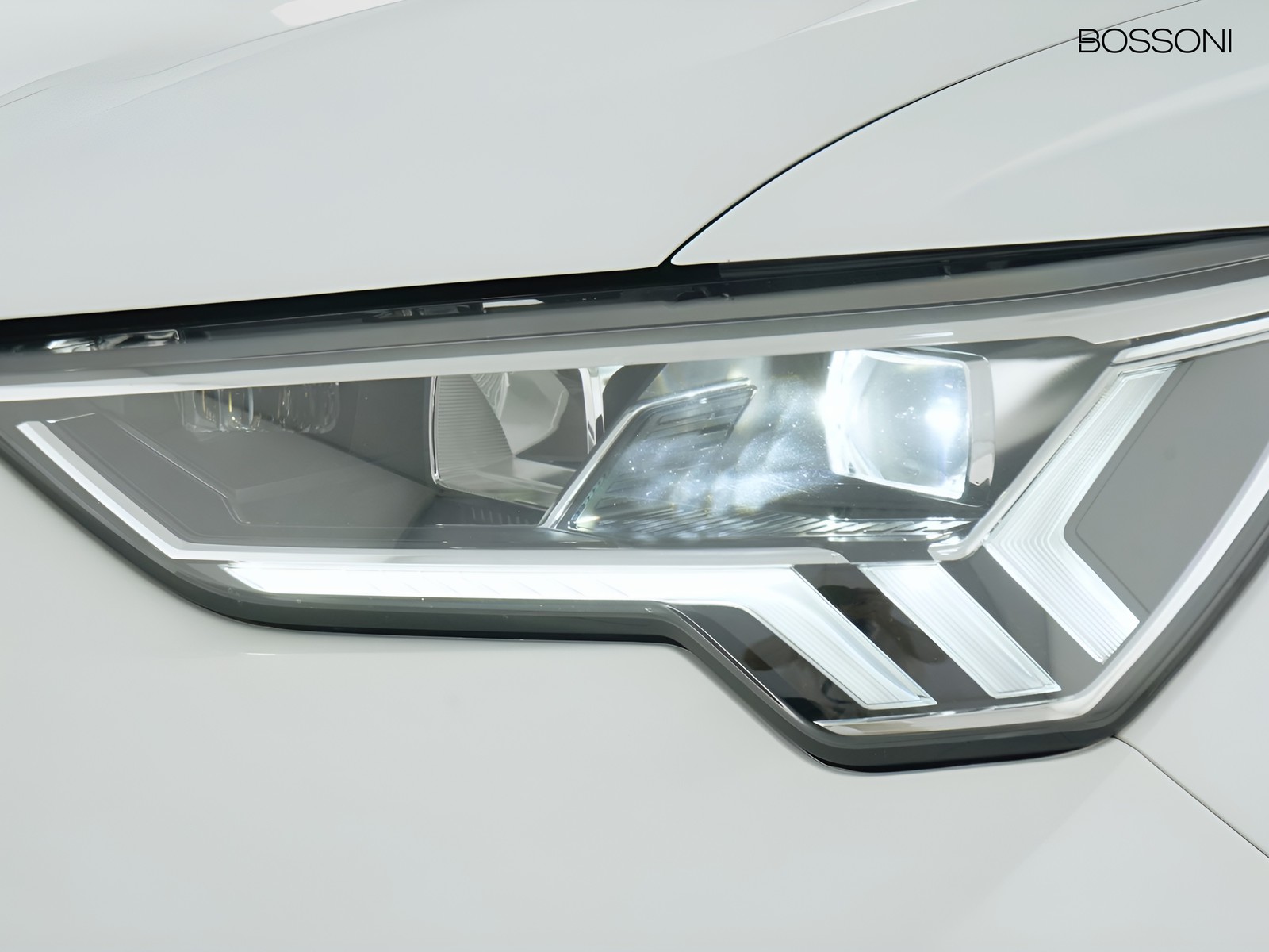6 - Audi Q3 sportback 35 2.0 tdi s line edition s tronic