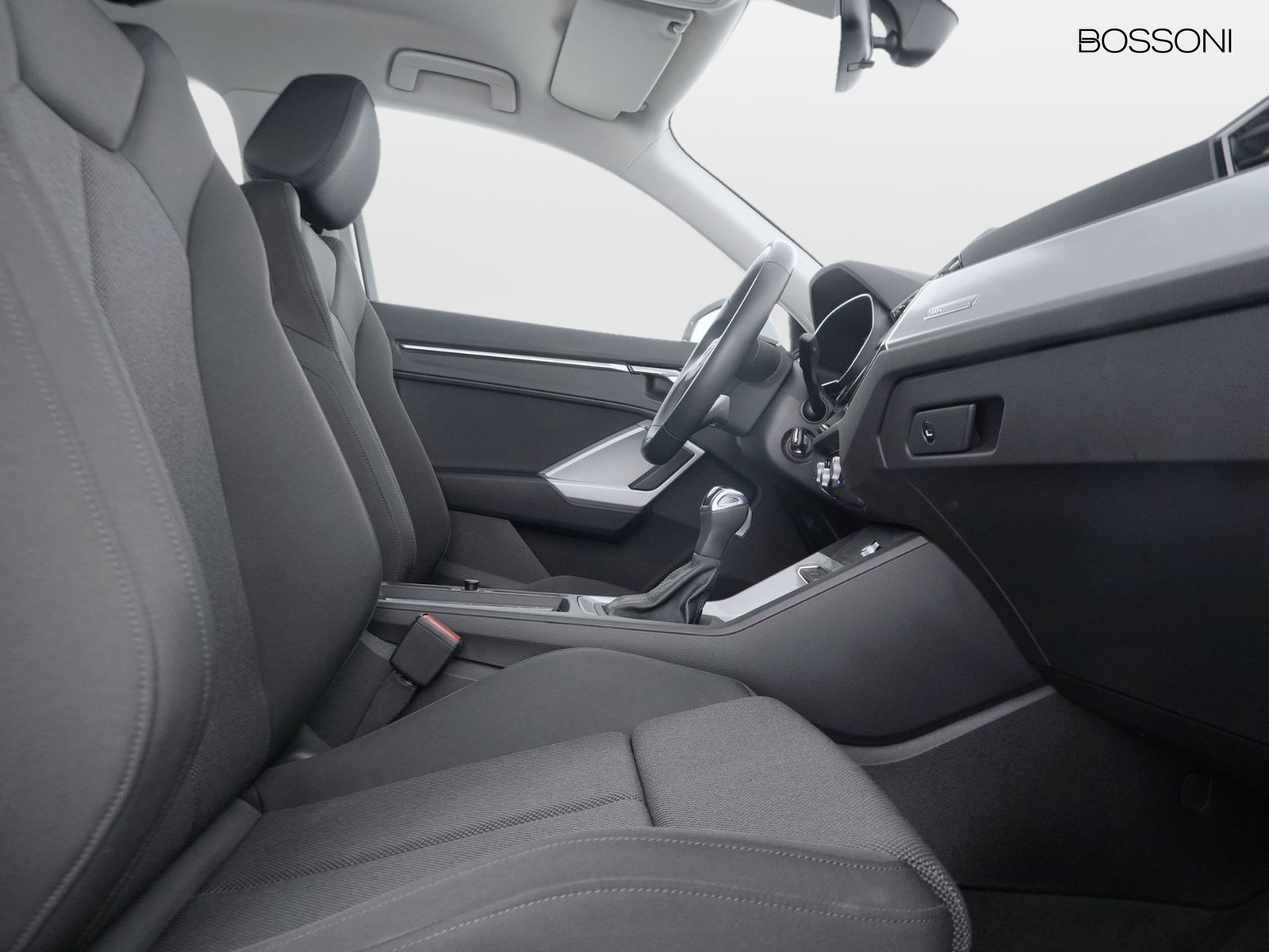 16 - Audi Q3 sportback 35 2.0 tdi s line edition s tronic