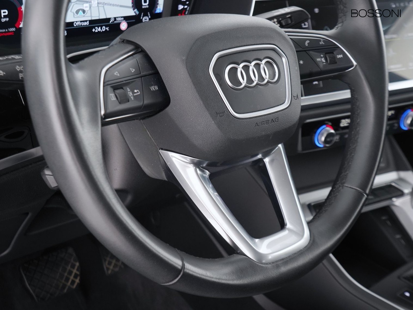24 - Audi Q3 sportback 35 2.0 tdi s line edition s tronic