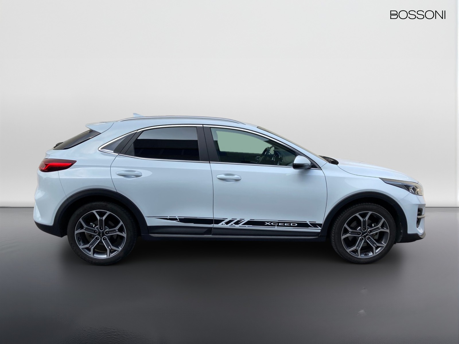 5 - Kia Xceed 1.0 t-gdi 117cv business 2wd