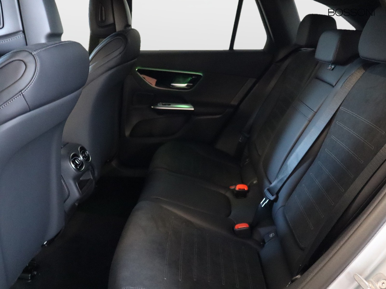 8 - Mercedes GLC suv 220 d amg line advanced 4matic 9g-tronic