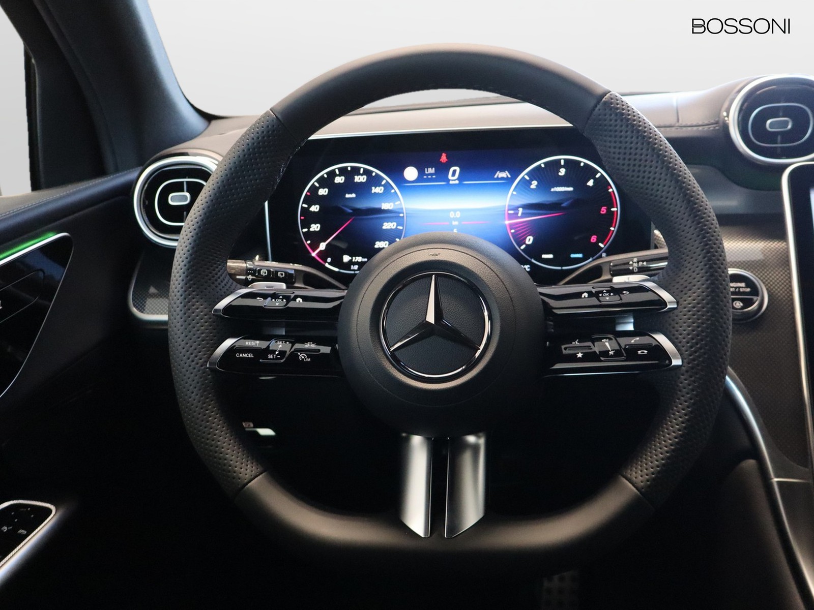 16 - Mercedes GLC suv 220 d amg line advanced 4matic 9g-tronic