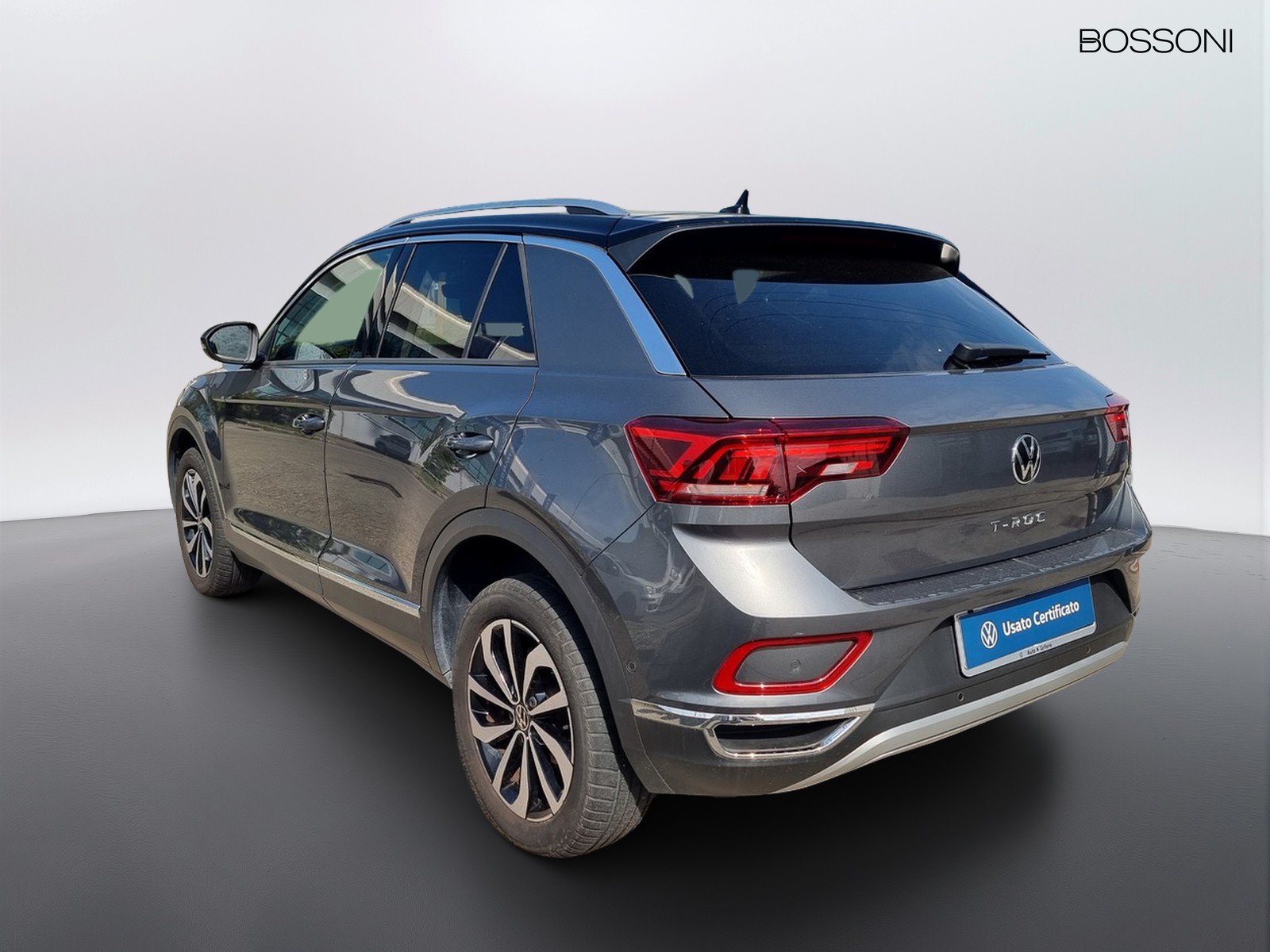 4 - Volkswagen T-Roc 1.0 tsi 110cv style