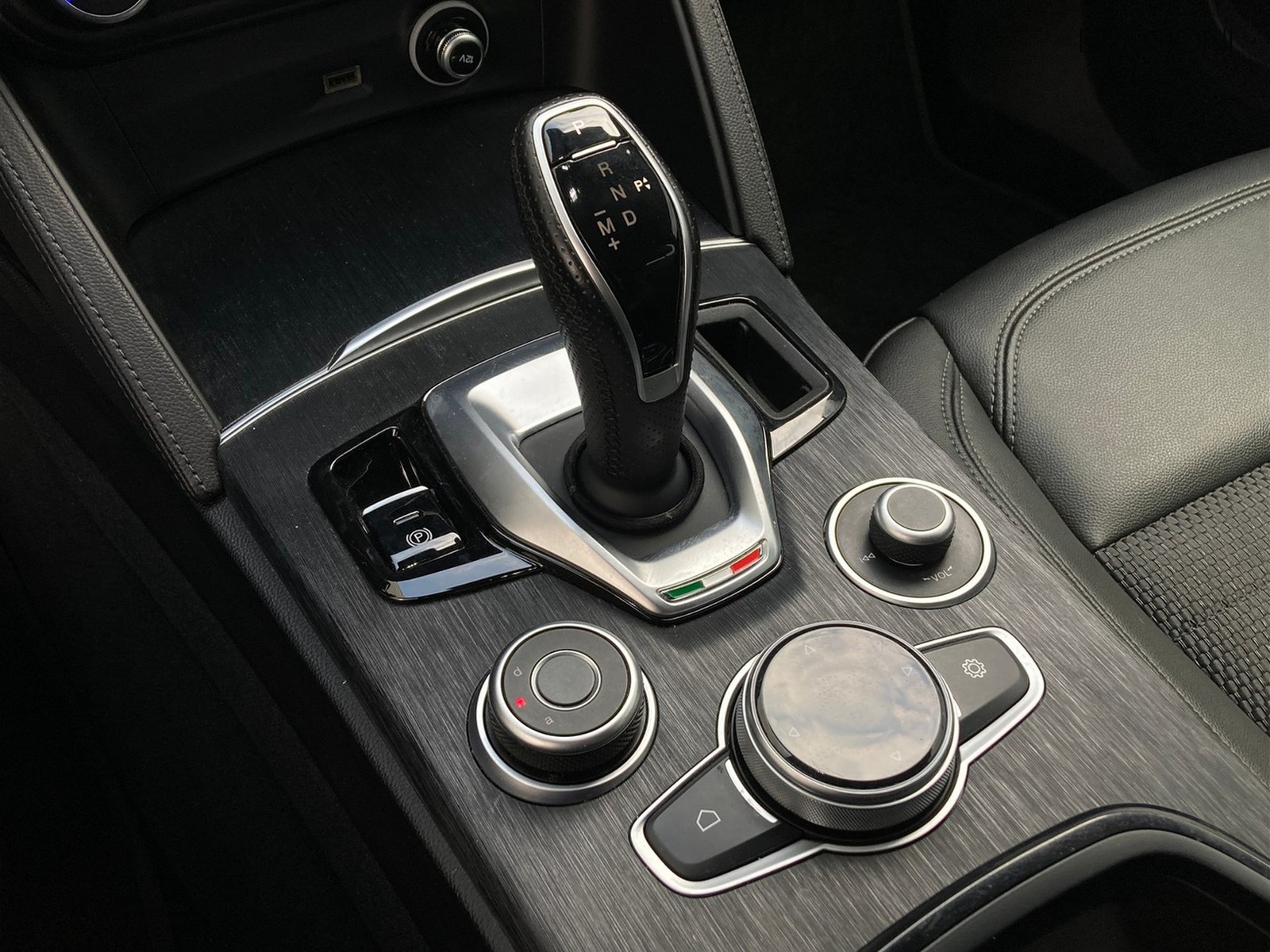 20 - Alfa Romeo Stelvio 2.2 turbo 210cv sprint q4 at8