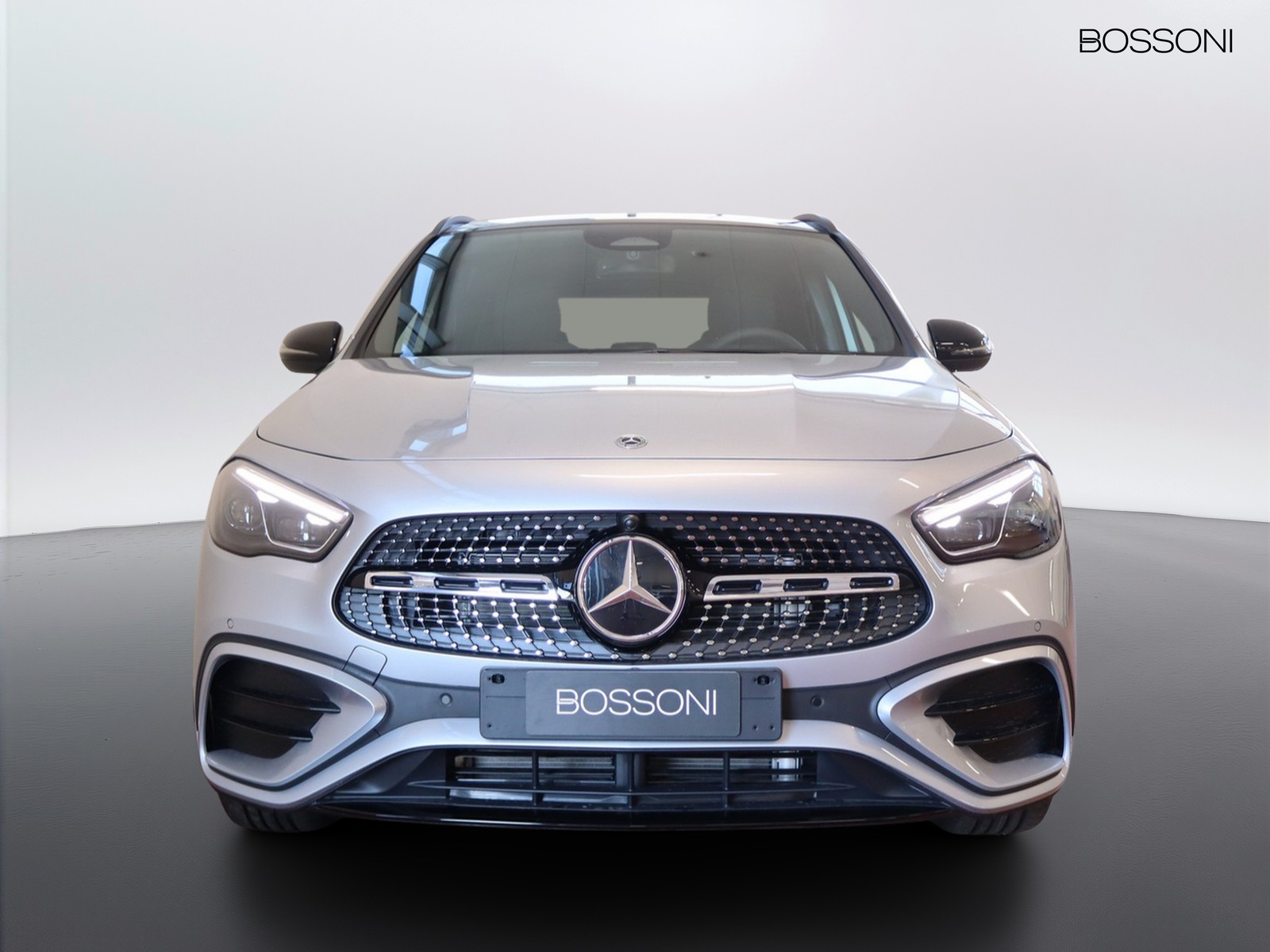2 - Mercedes GLA 200 d amg line extra 8g-dct