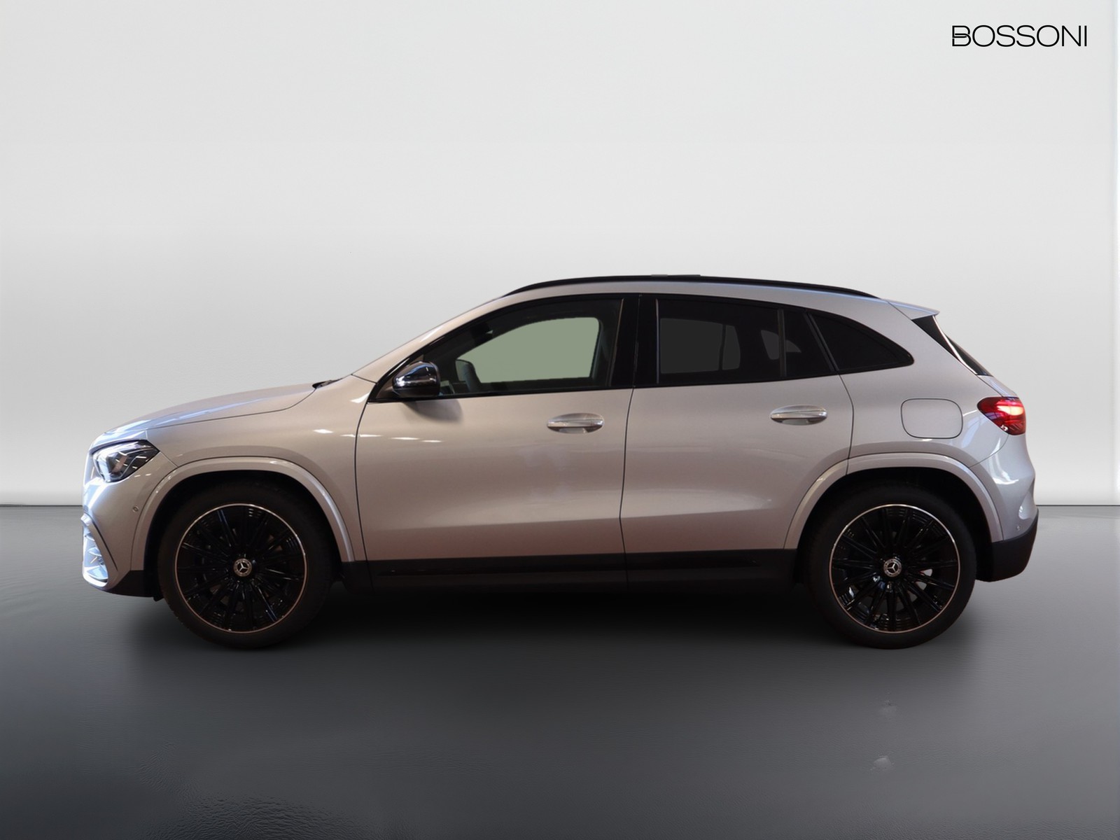 3 - Mercedes GLA 200 d amg line extra 8g-dct