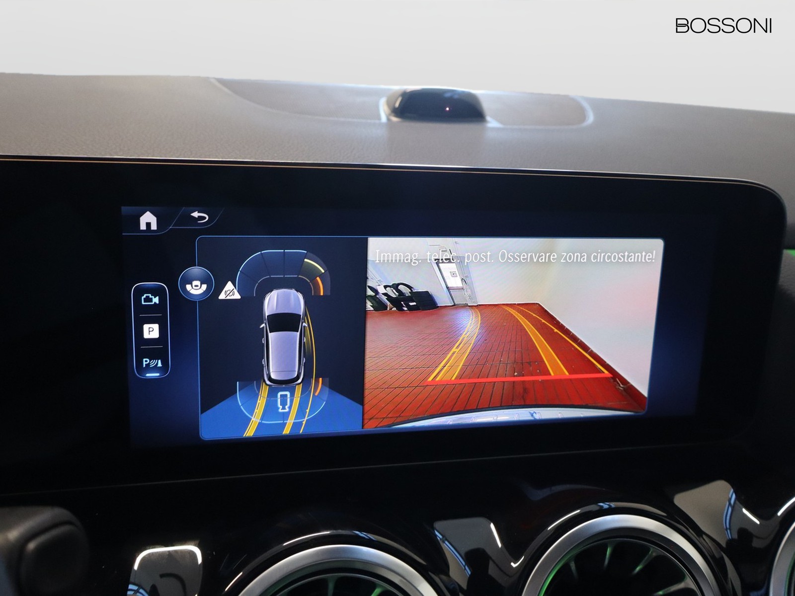 11 - Mercedes GLA 200 d amg line extra 8g-dct