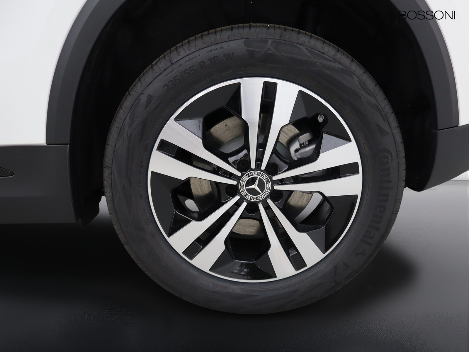 4 - Mercedes GLA 250 e plug-in hybrid progressive extra 8g-dct
