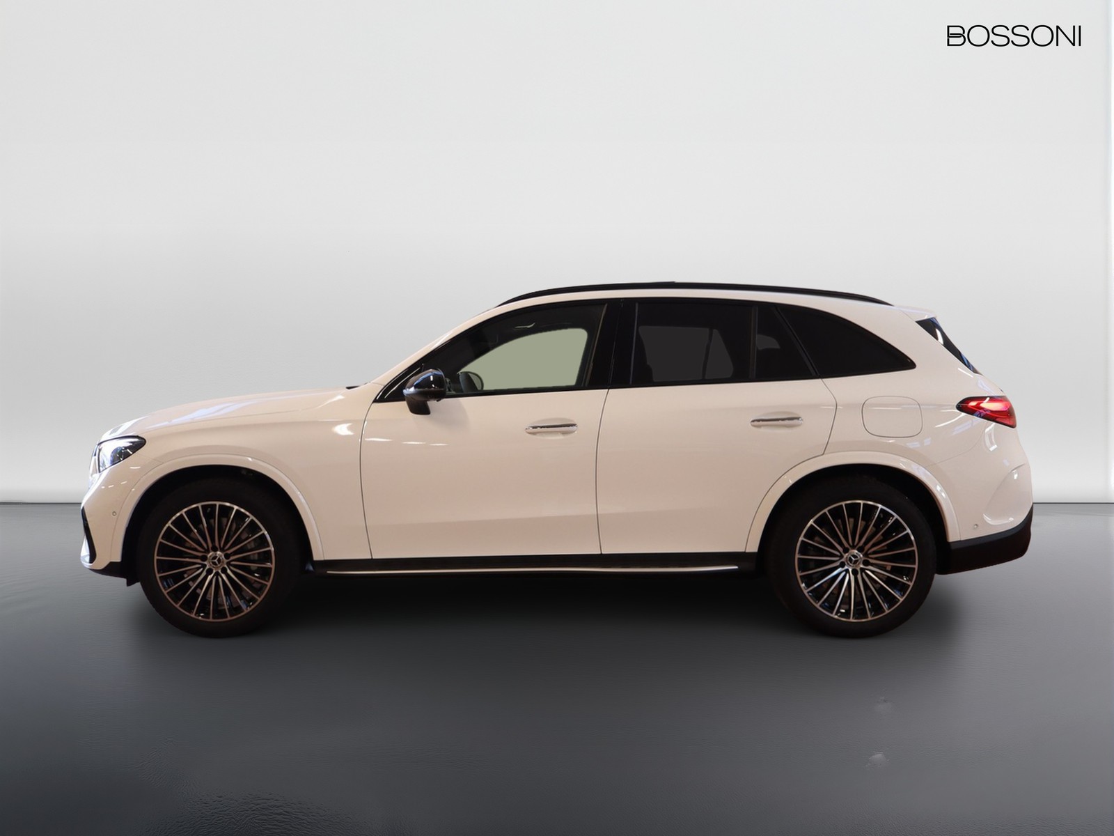 3 - Mercedes GLC suv 300 de plug-in hybrid amg line premium 4matic 9g-tronic