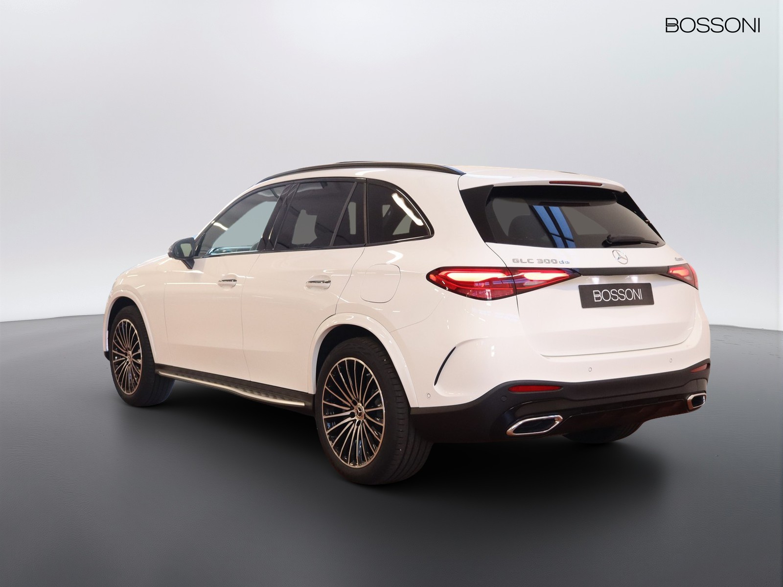 5 - Mercedes GLC suv 300 de plug-in hybrid amg line premium 4matic 9g-tronic